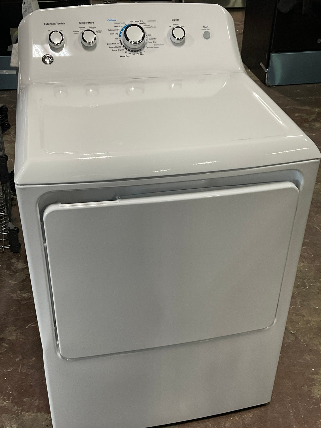 GE® 7.2 cu. ft. Capacity aluminized alloy drum Gas Dryer