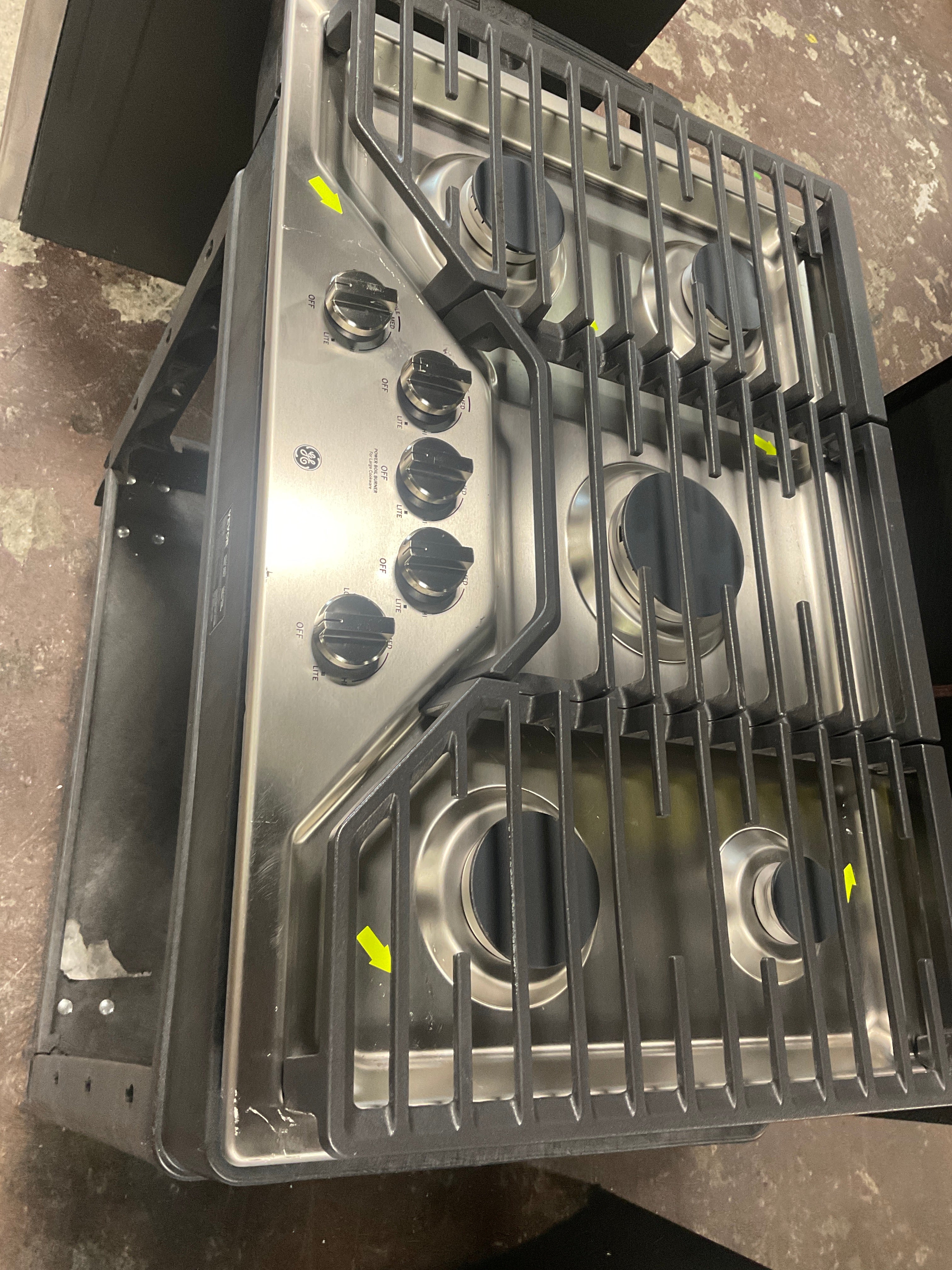 GE® 30" Built-In Gas Cooktop with 5 Burners and Dishwasher Safe Grates