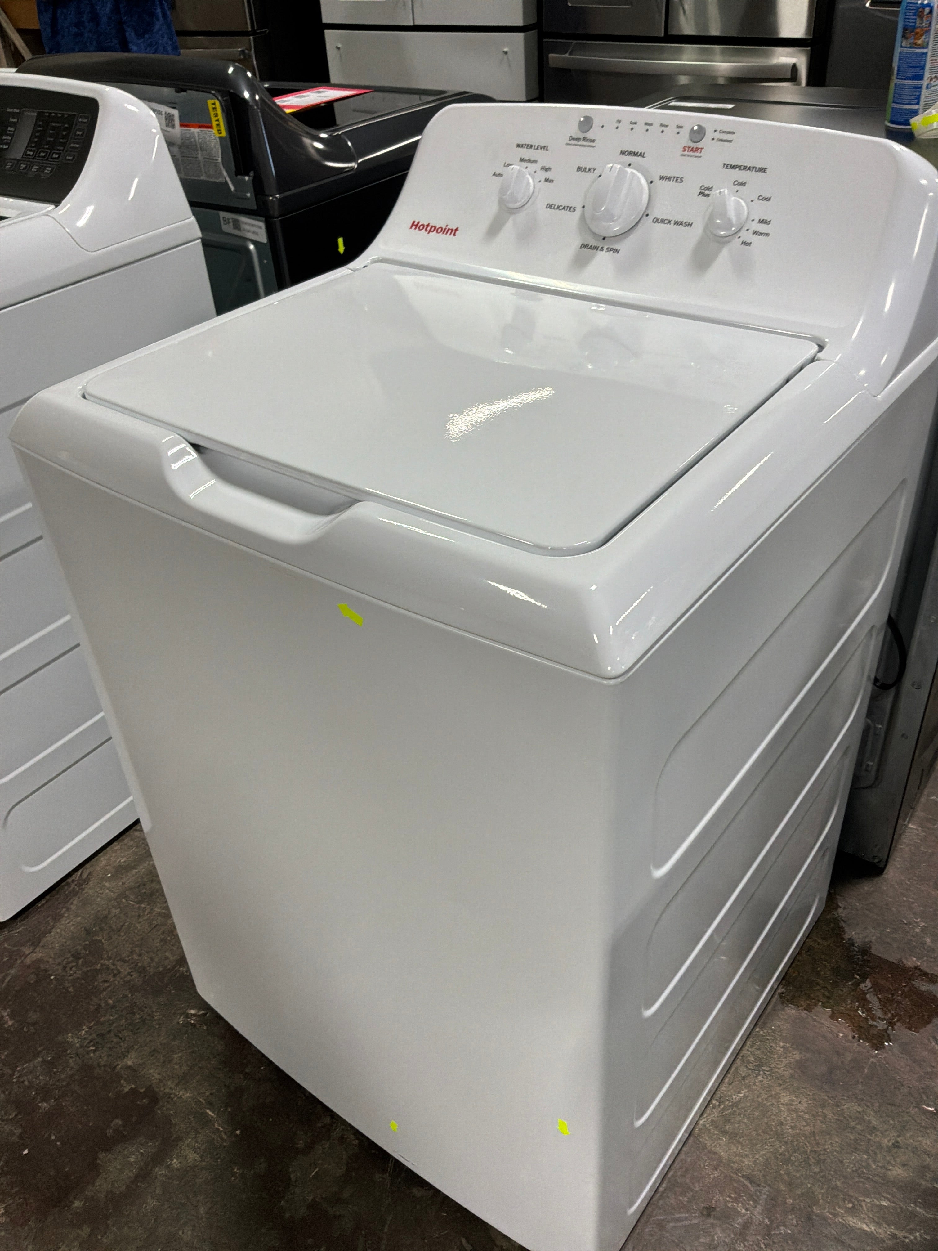 Hotpoint® 4.0 cu. ft. Capacity Washer with Stainless Steel Basket,Cold Plus and Water Level Control
