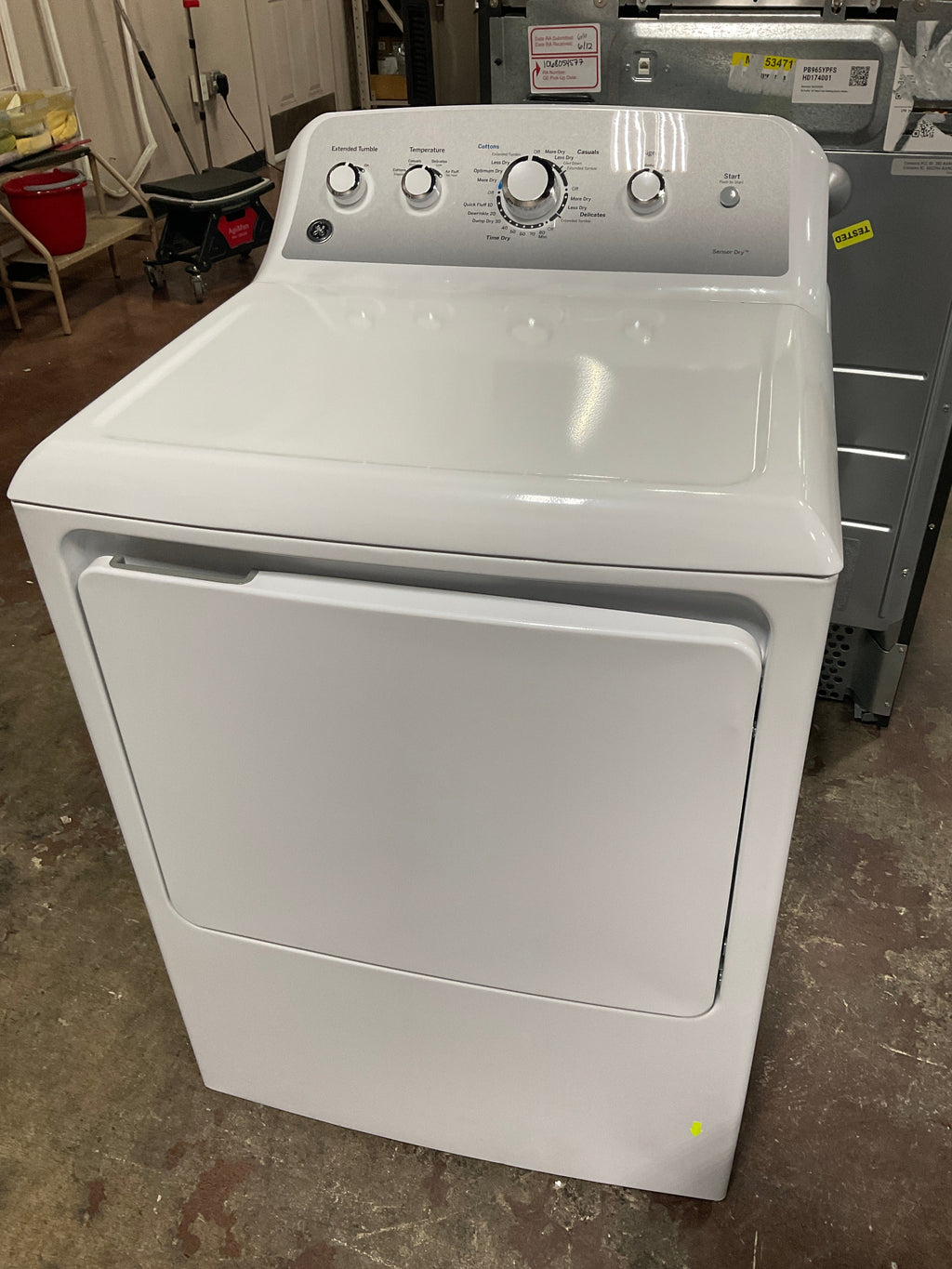 GE GE® 7.2 cu. ft. Capacity aluminized alloy drum Electric Dryer with Sensor Dry