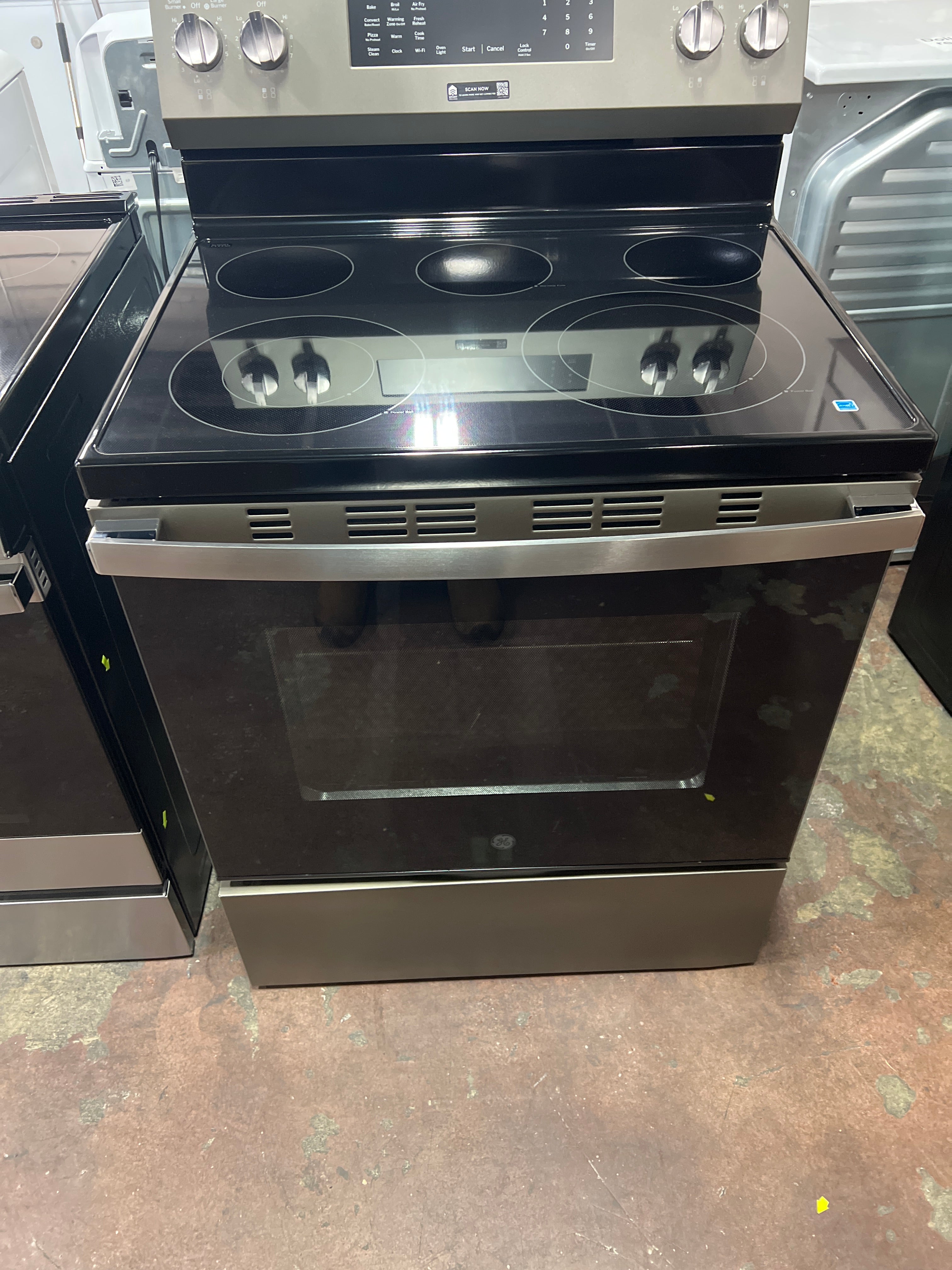 GE® ENERGY STAR® 30" Free-Standing Electric Convection Range with No Preheat Air Fry and EasyWash™ Oven Tray