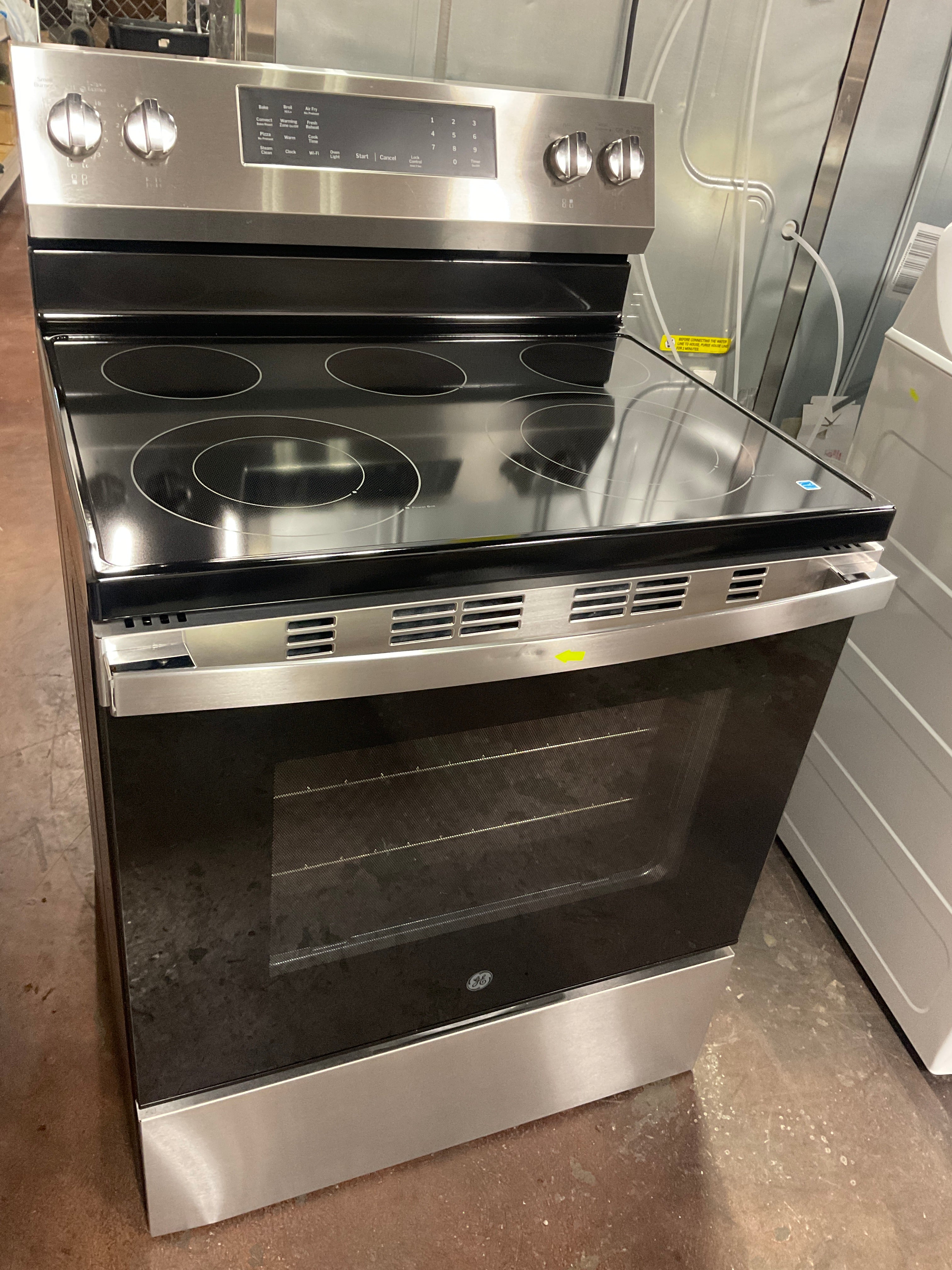 GE® ENERGY STAR® 30" Free-Standing Electric Convection Range with No Preheat Air Fry and EasyWash™ Oven Tray