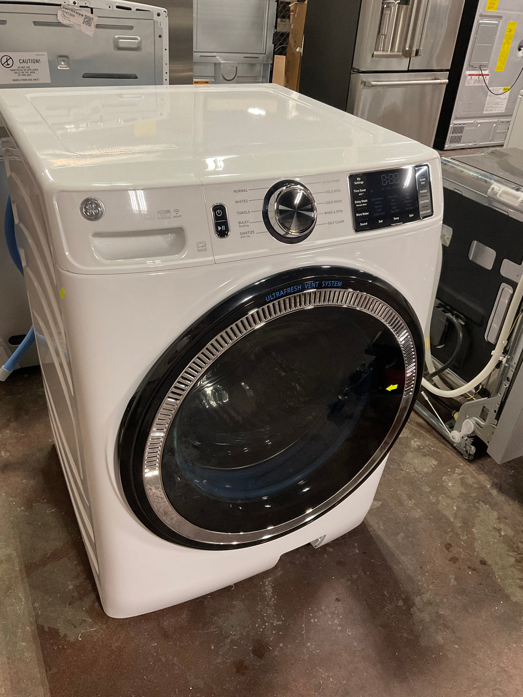 GE GE® ENERGY STAR 4.8 cu. ft. Capacity Smart Front Load ® Washer with UltraFresh Vent System with OdorBlock™ and Sanitize w/Oxi