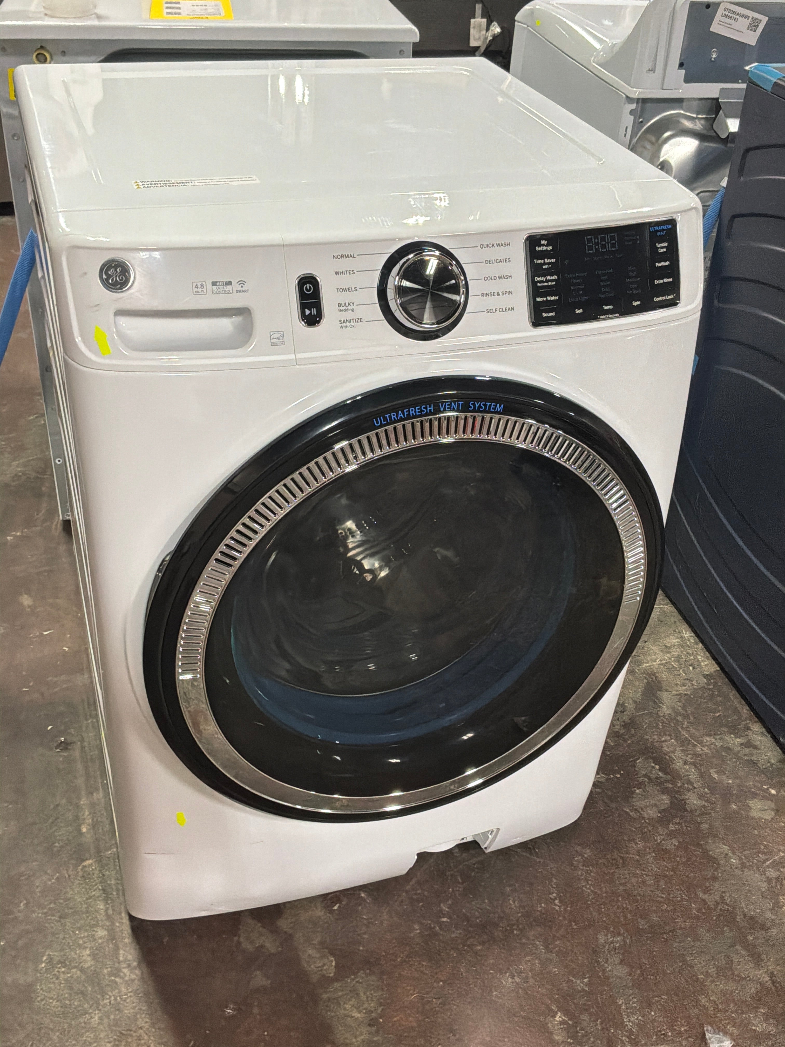 GE GE® ENERGY STAR 4.8 cu. ft. Capacity Smart Front Load ® Washer with UltraFresh Vent System with OdorBlock™ and Sanitize w/Oxi