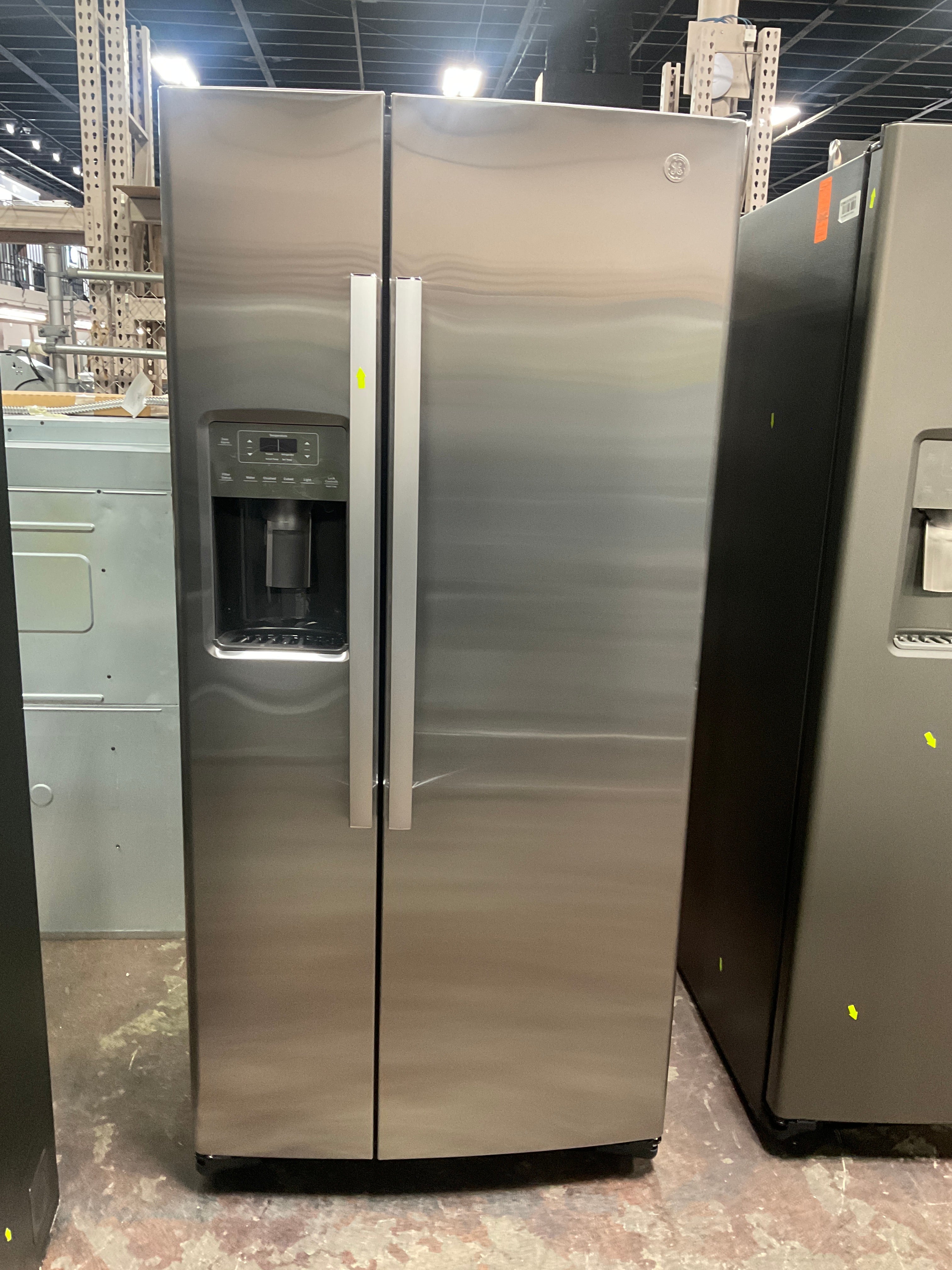 GE 23.0 Cu. Ft. Side-By-Side Refrigerator