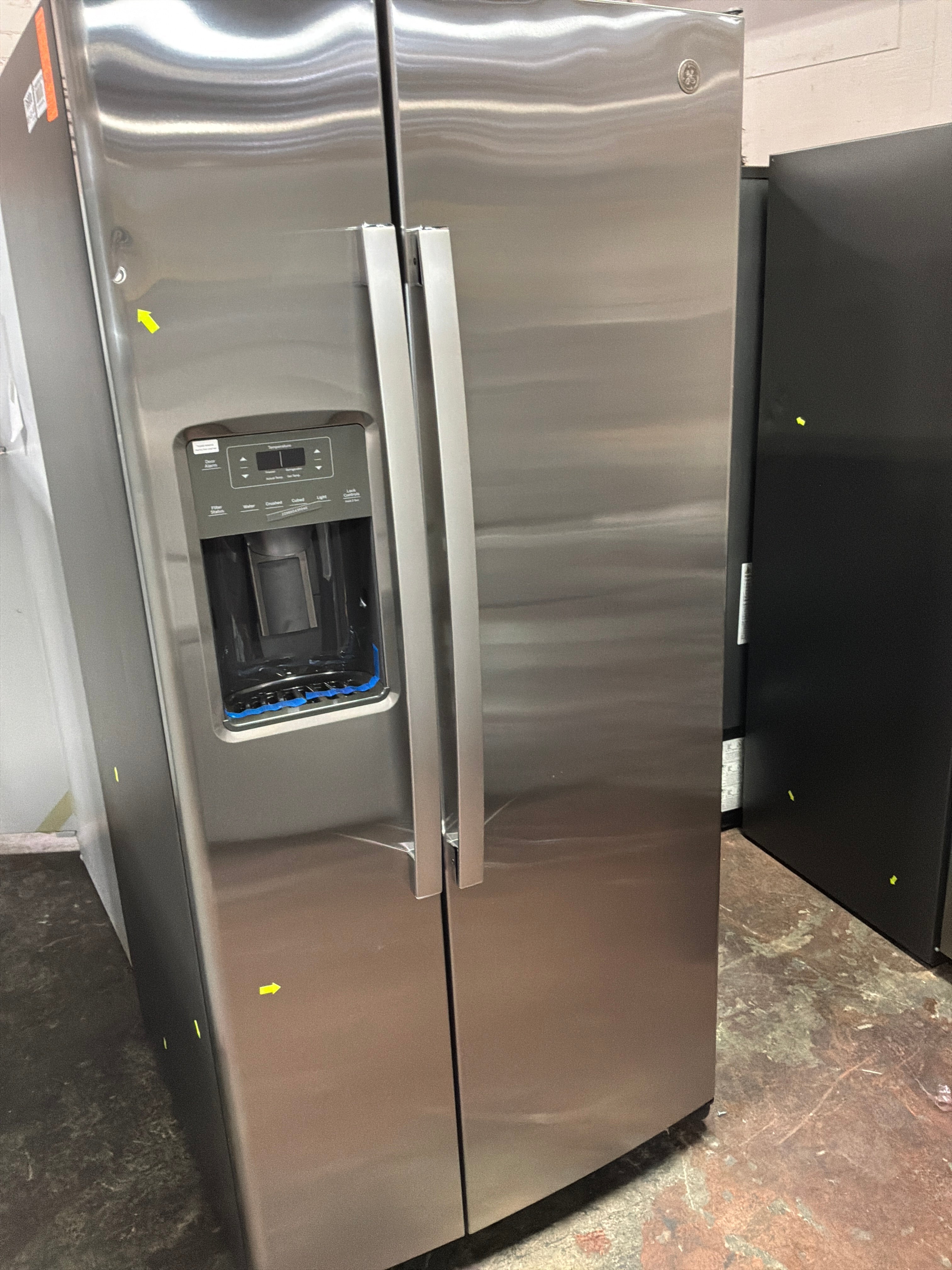 GE 23.0 Cu. Ft. Side-By-Side Refrigerator