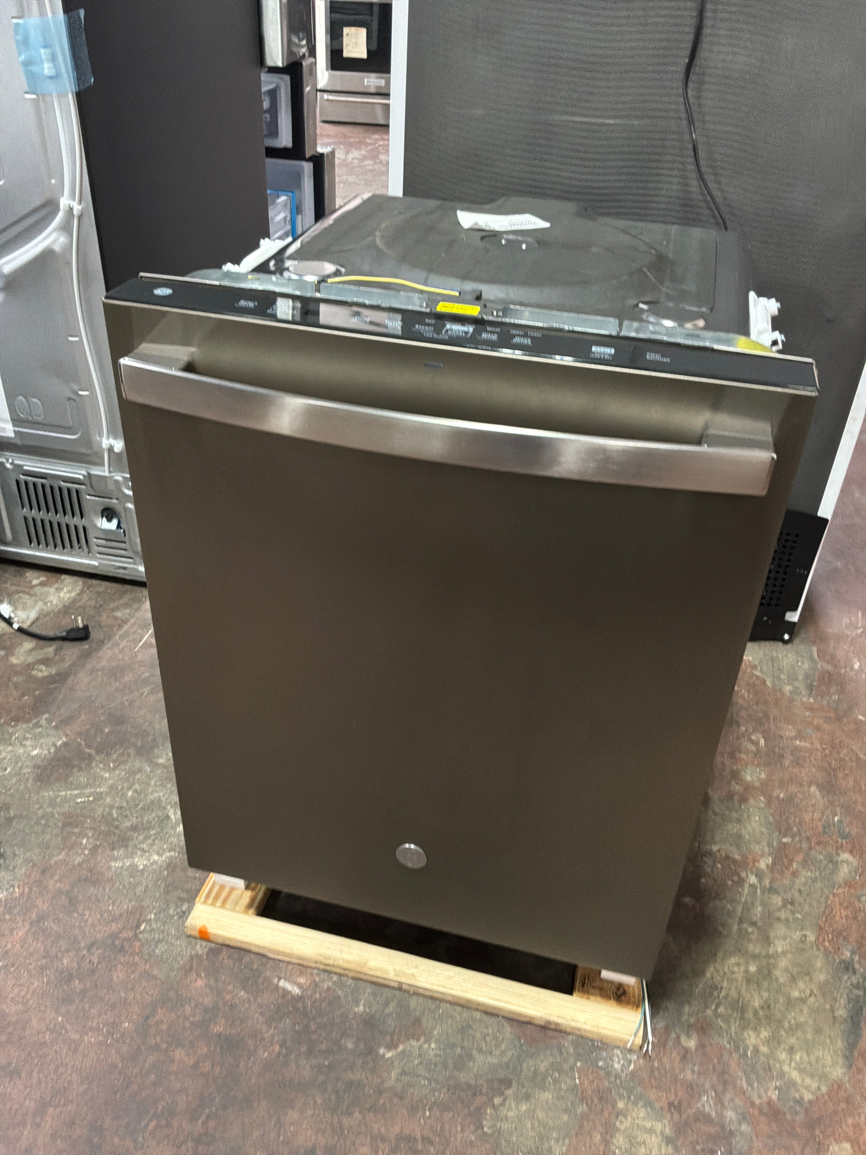 GE GE® ENERGY STAR® Fingerprint Resistant Top Control with Stainless Steel Interior Dishwasher with Sanitize Cycle