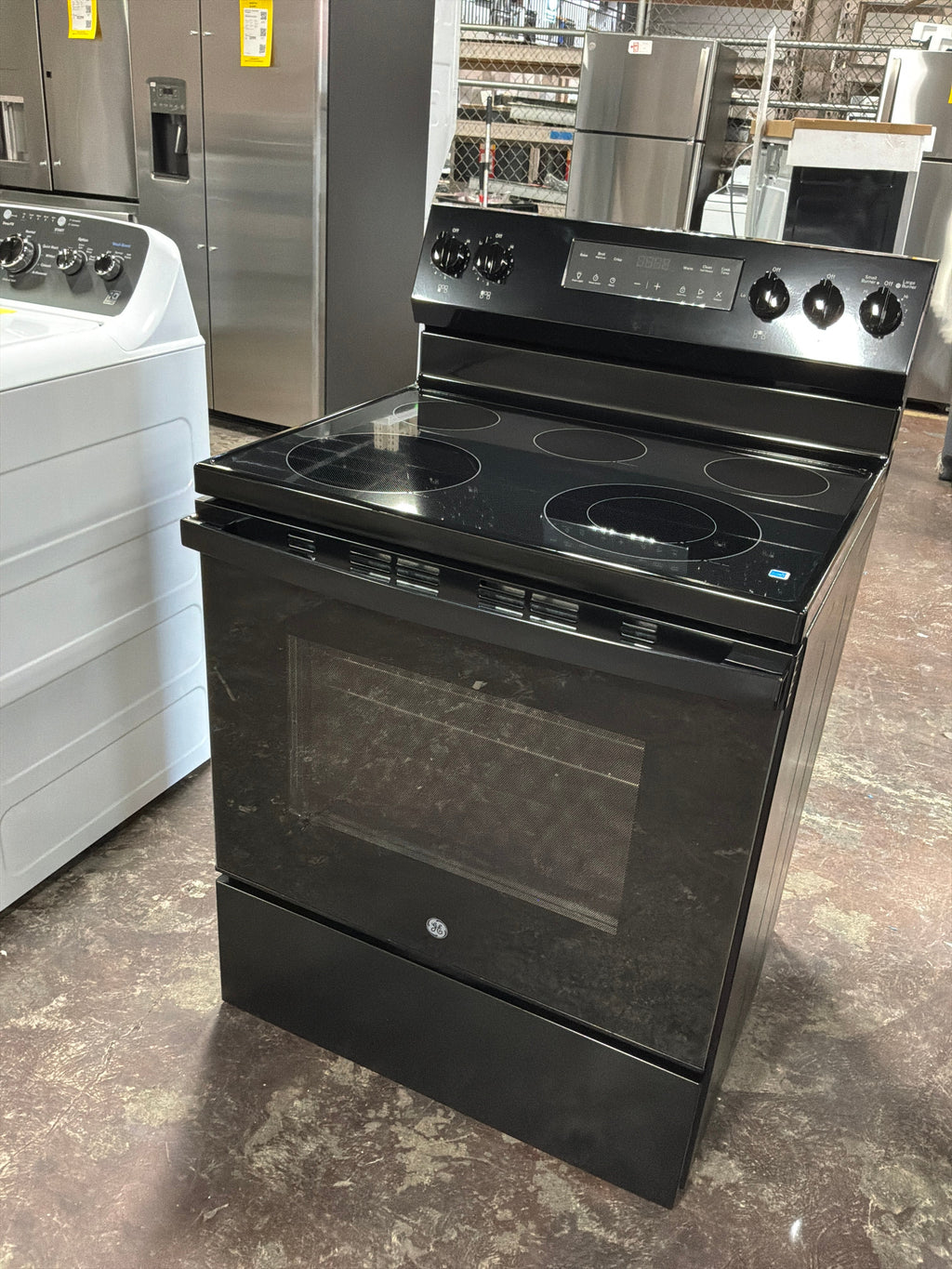 GE® ENERGY STAR® 30" Free-Standing Electric Range with Crisp Mode