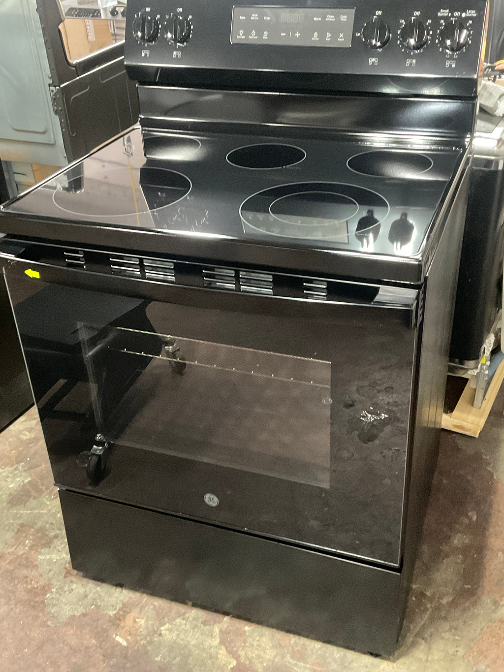 GE® ENERGY STAR® 30" Free-Standing Electric Range with Crisp Mode