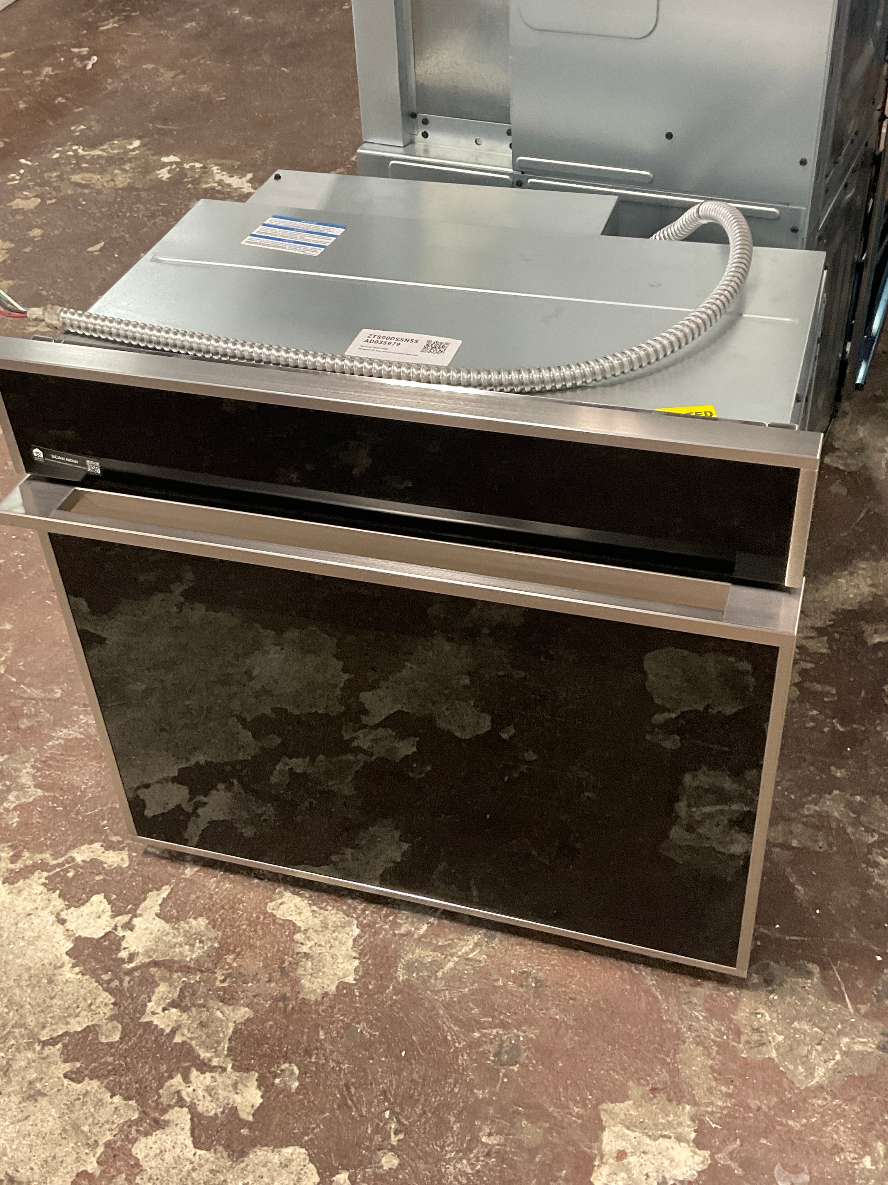 Monogram 30" Smart Electric Convection Single Wall Oven Minimalist Collection
