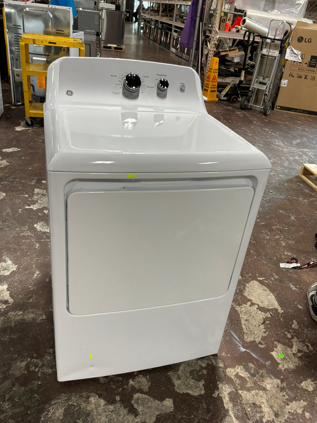 GE GE® 7.2 cu. ft. Capacity Gas Dryer with Up To 120 ft. Venting and Reversible Door