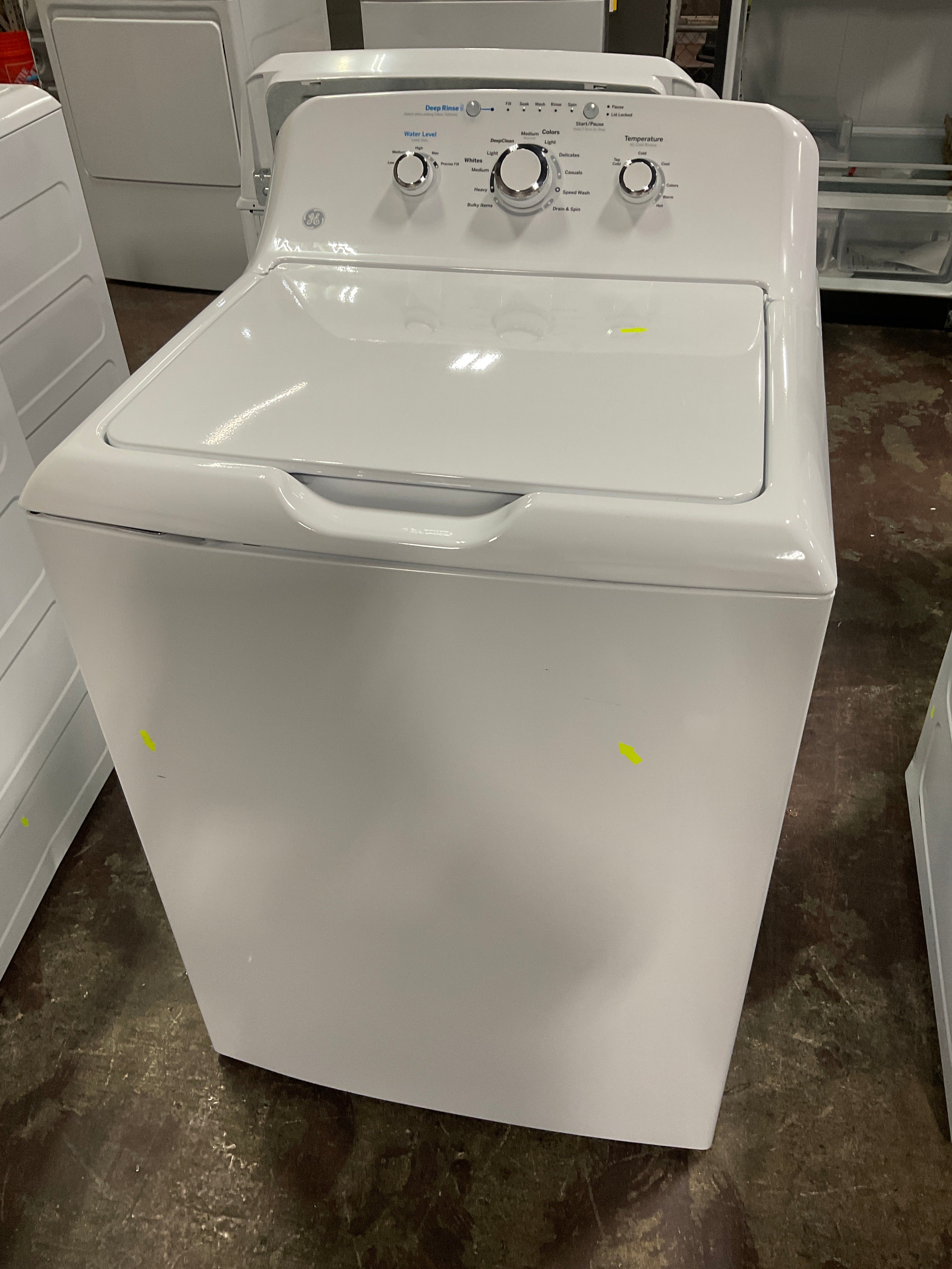 GE GE® 4.0 cu. ft. Capacity Washer with Stainless Steel Basket and Water Level Control
