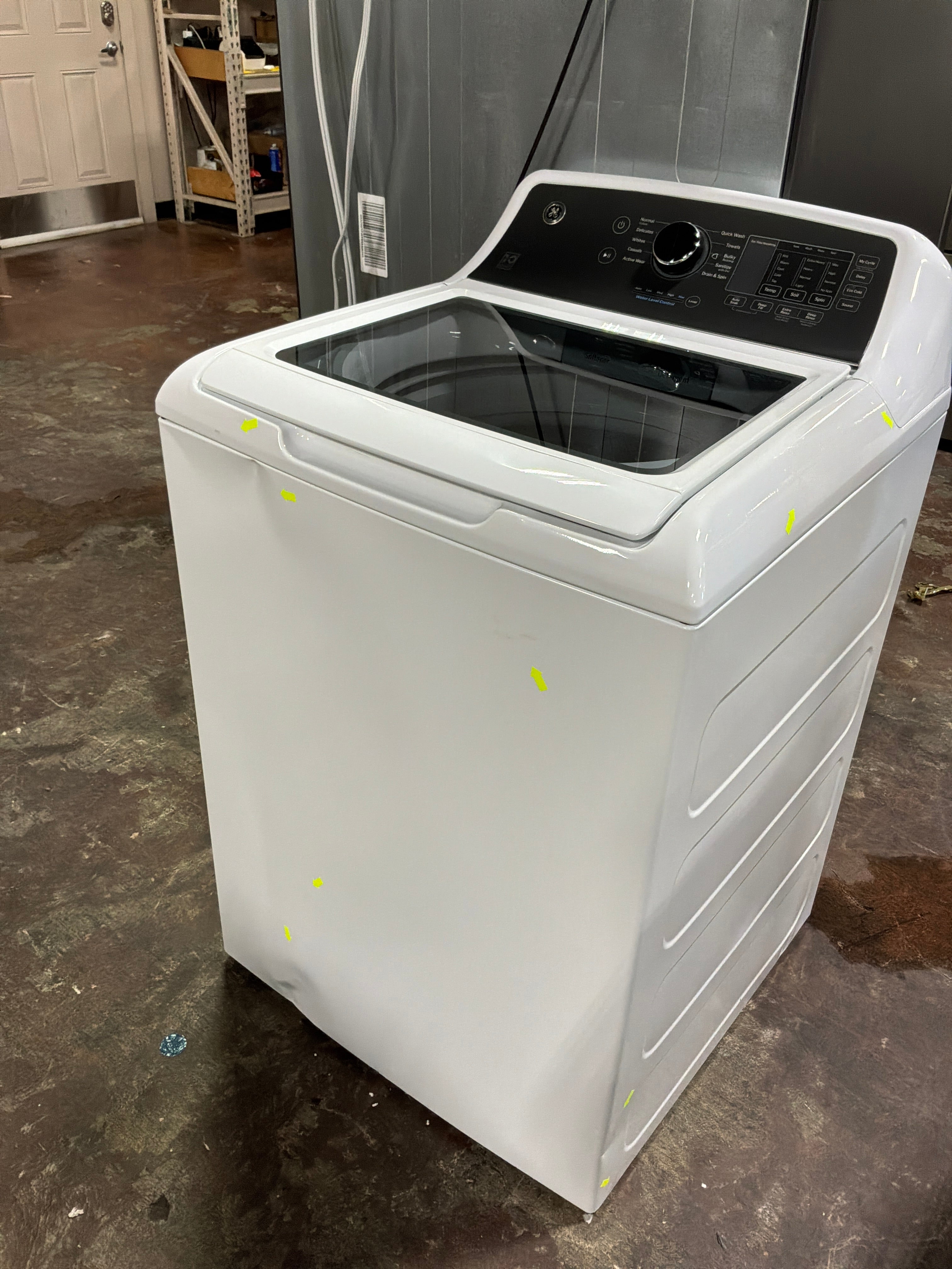GE GE® 4.5 cu. ft. Capacity Washer with Water Level Control