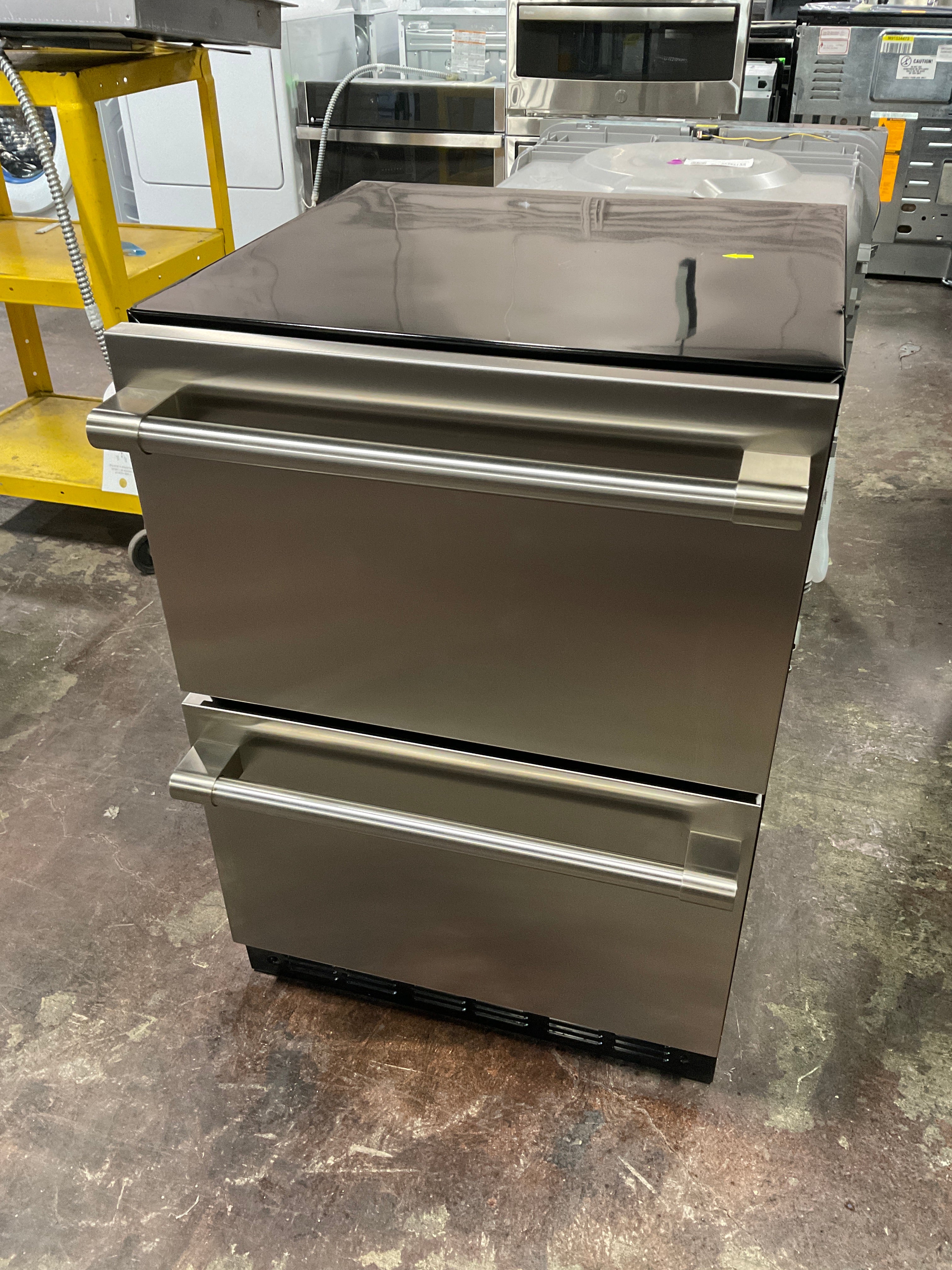 Monogram 24" Double-Drawer Refrigerator