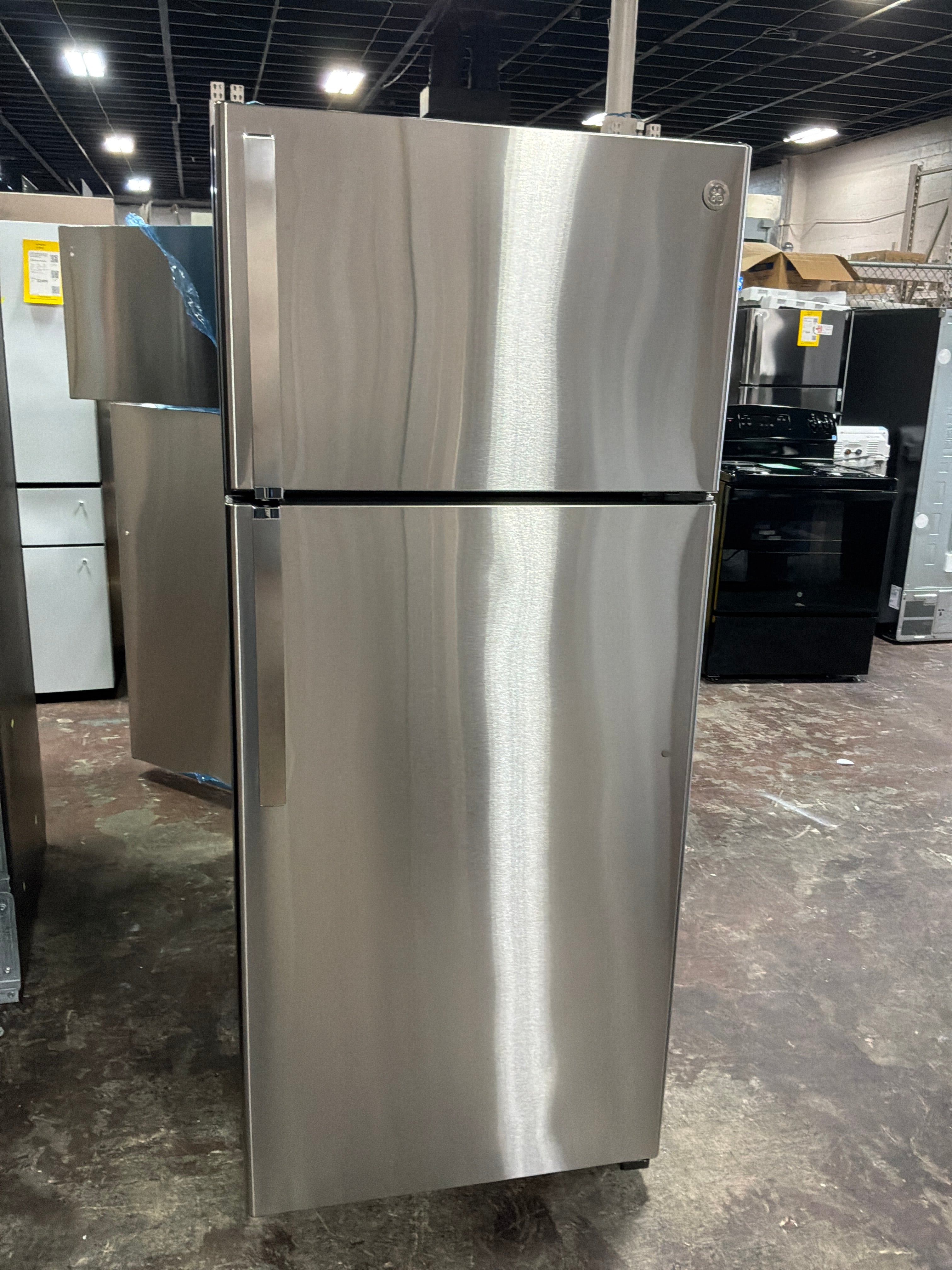 GE® ENERGY STAR® 17.5 Cu. Ft. Top-Freezer Refrigerator