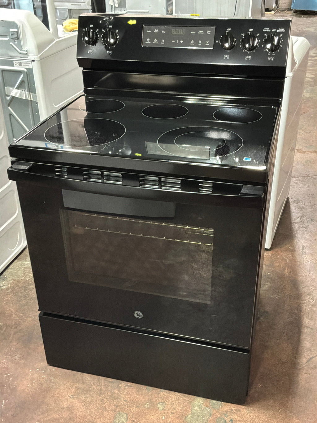 GE® ENERGY STAR® 30" Free-Standing Electric Range with Crisp Mode