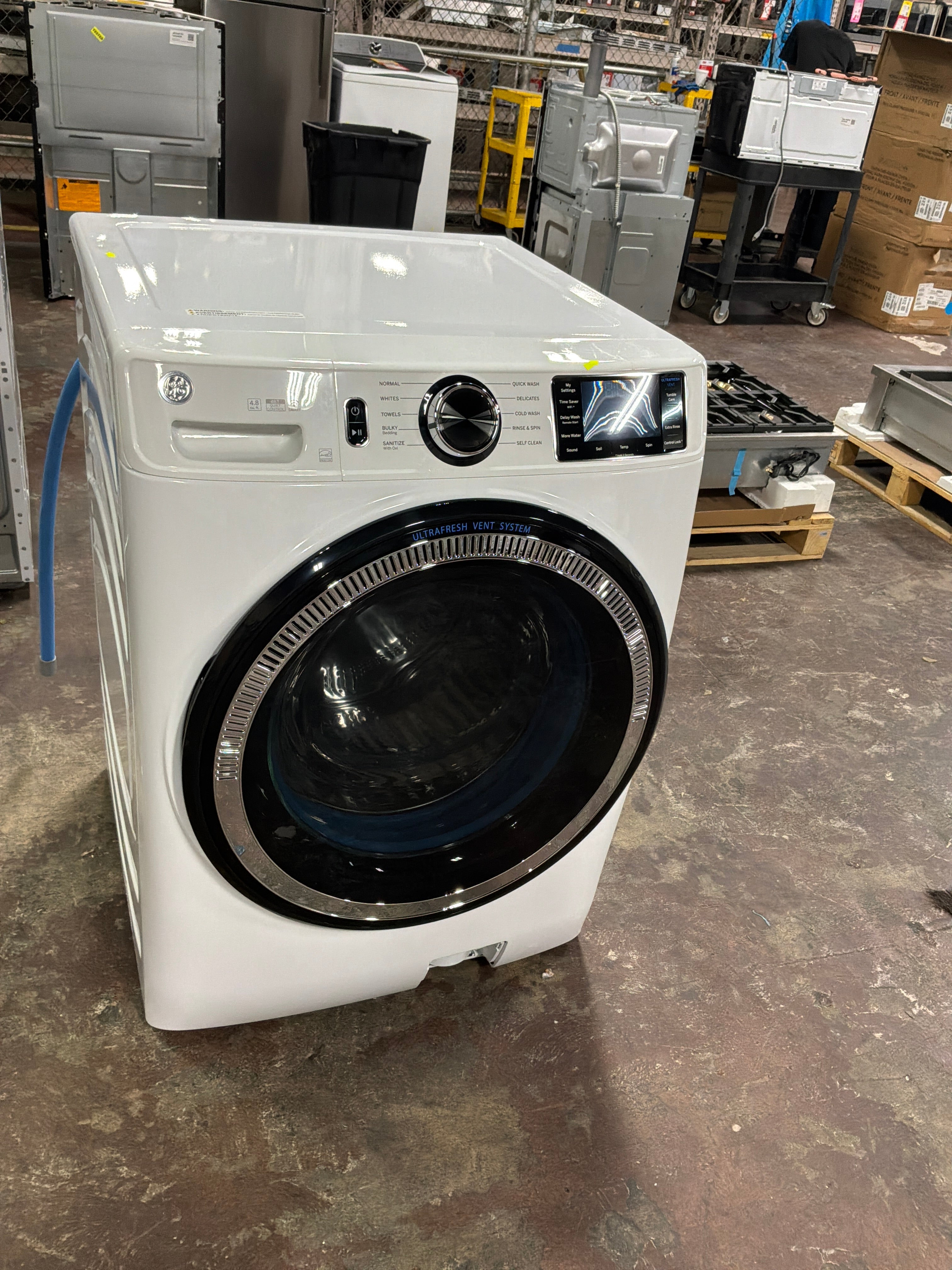 GE GE® ENERGY STAR 4.8 cu. ft. Capacity Smart Front Load ® Washer with UltraFresh Vent System with OdorBlock™ and Sanitize w/Oxi