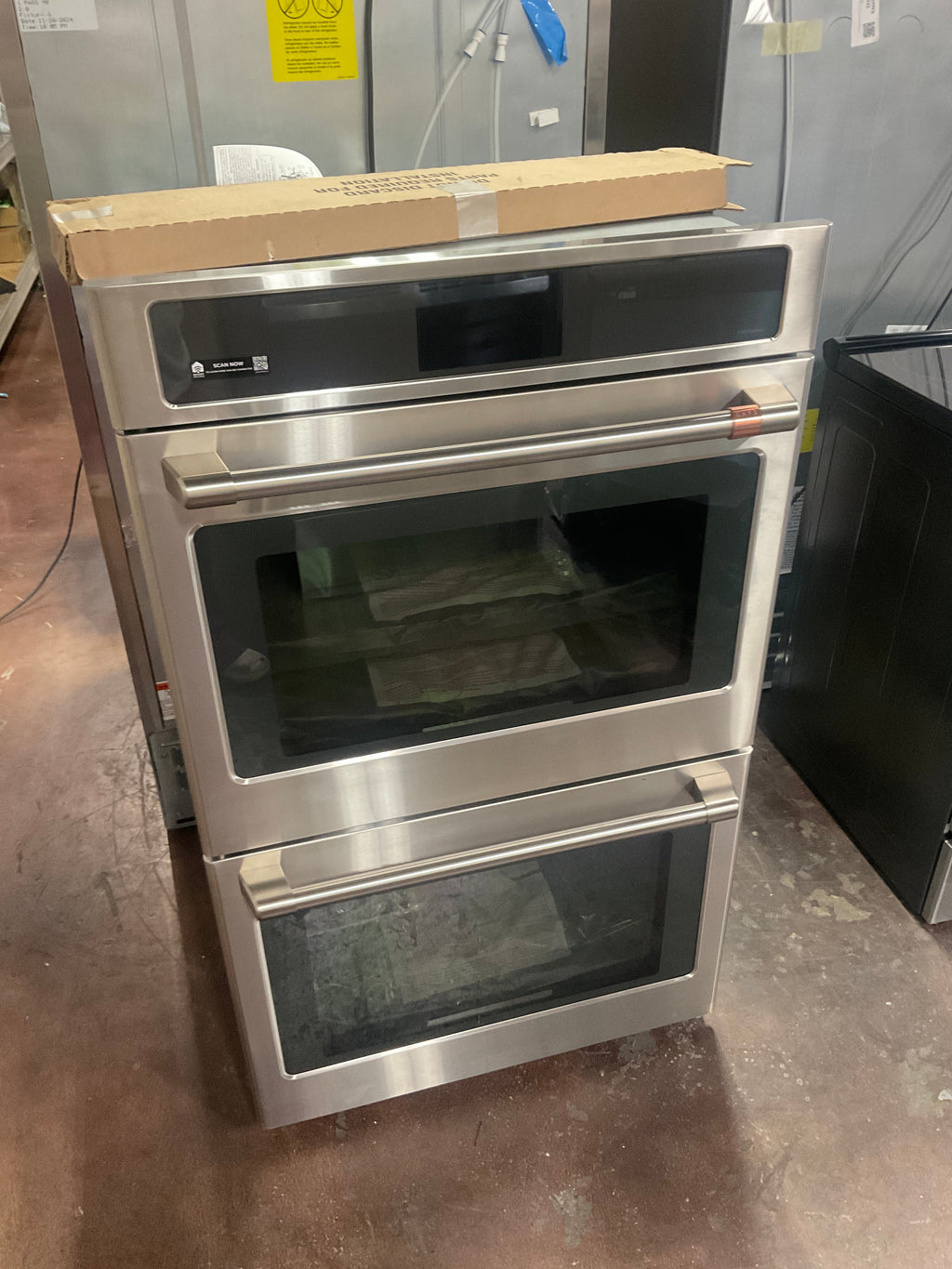 CAFÉ™ Professional Series 30" Smart Built-In Convection Double Wall Oven