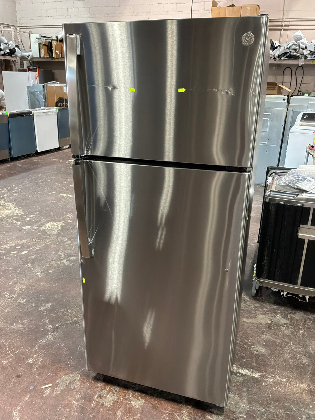 GE GE® ENERGY STAR® 16.6 Cu. Ft. Top-Freezer Refrigerator