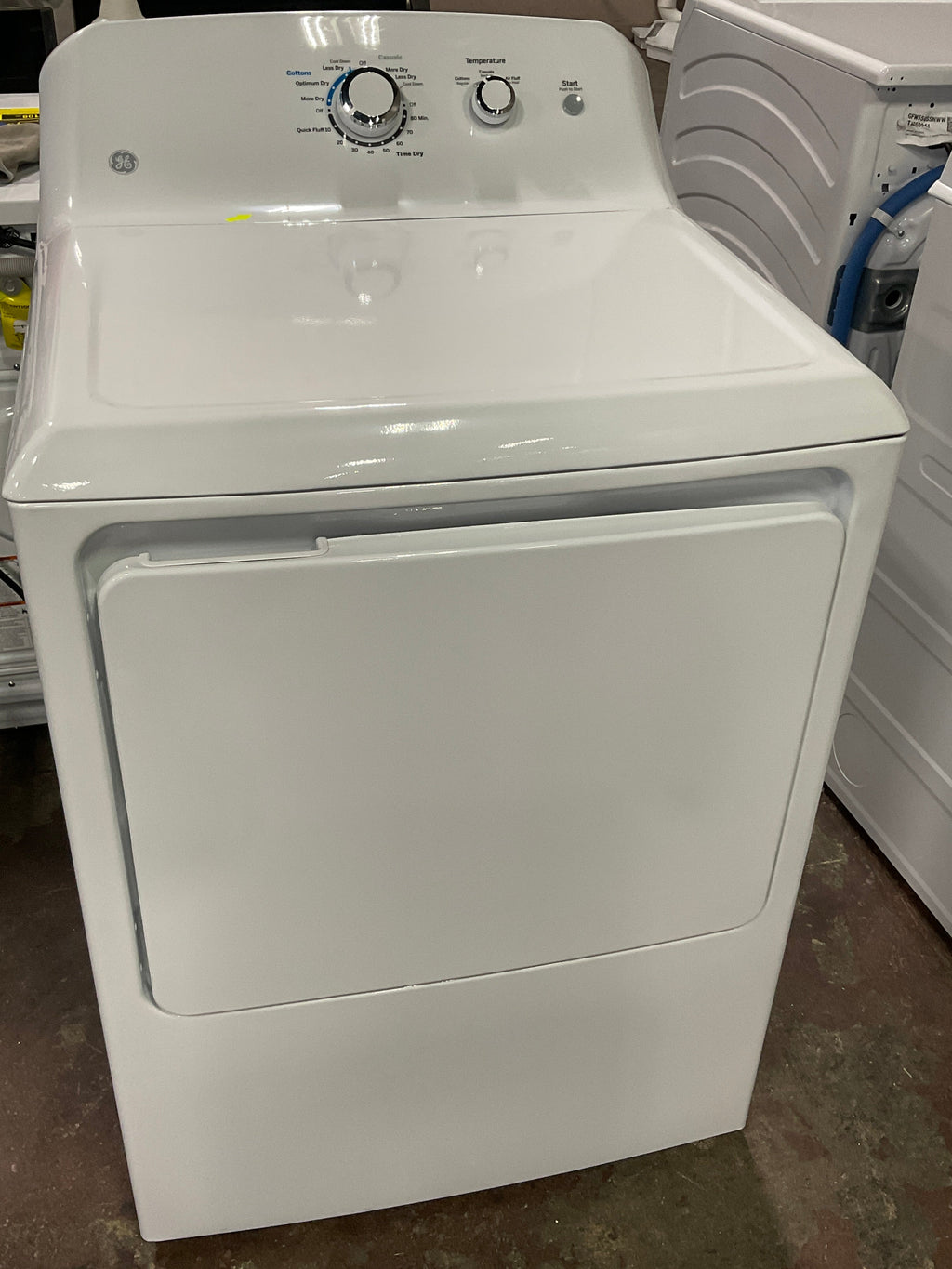 GE 6.2 cu. ft. Capacity Electric Dryer with Up To 120 ft. Venting and Shallow Depth
