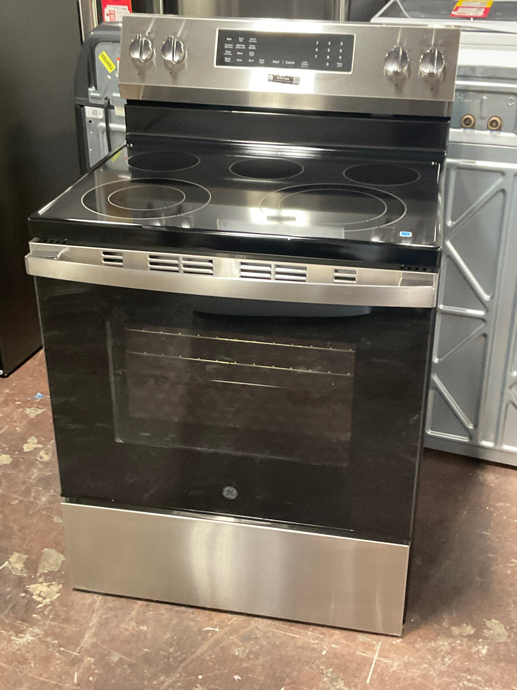 GE® ENERGY STAR® 30" Free-Standing Electric Convection Range with No Preheat Air Fry and EasyWash™ Oven Tray