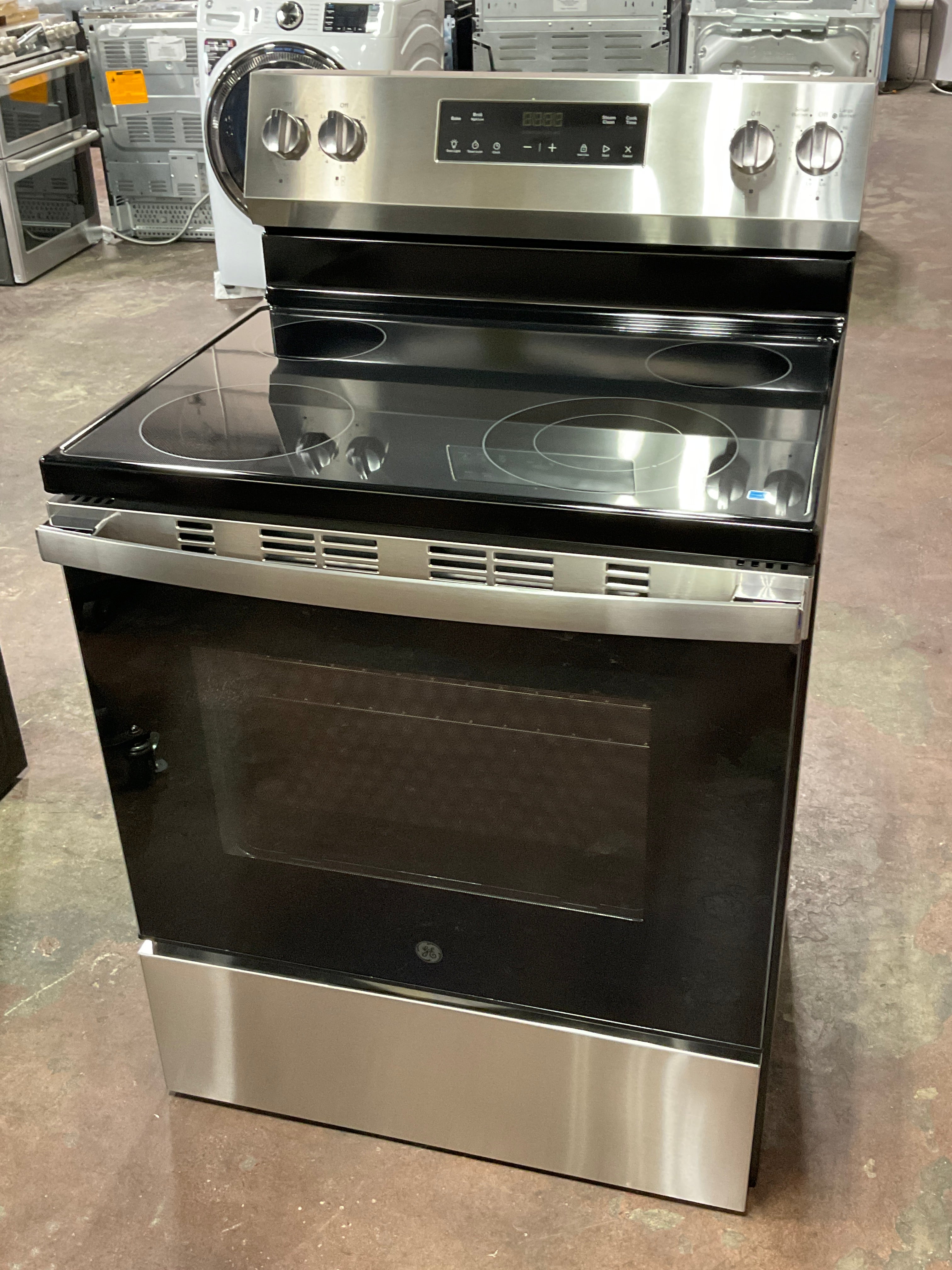 GE GE® ENERGY STAR® 30" Free-Standing Electric Range