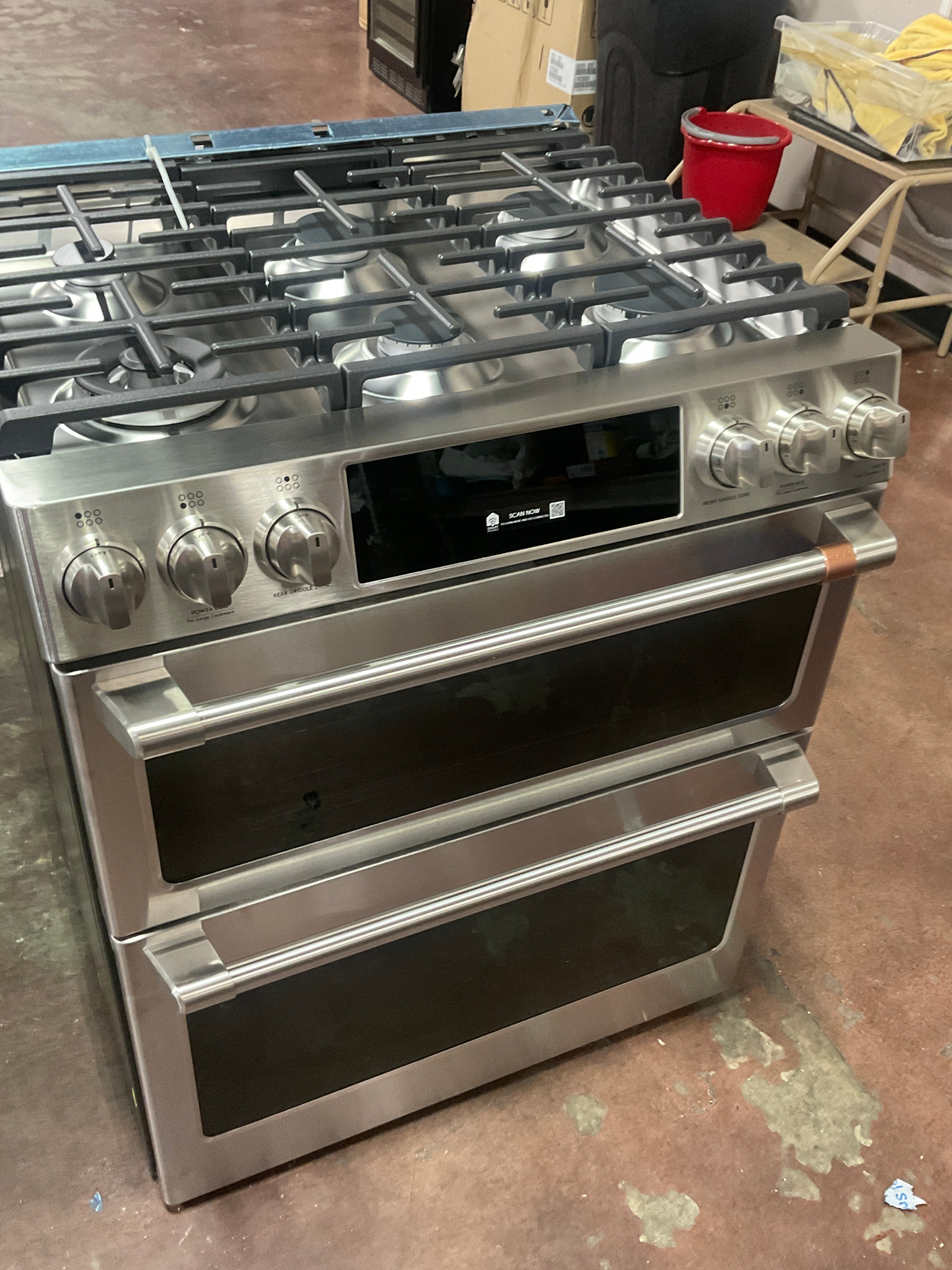 CAFÉ™ 30" Smart Slide-In, Front-Control, Gas Double-Oven Range with Convection