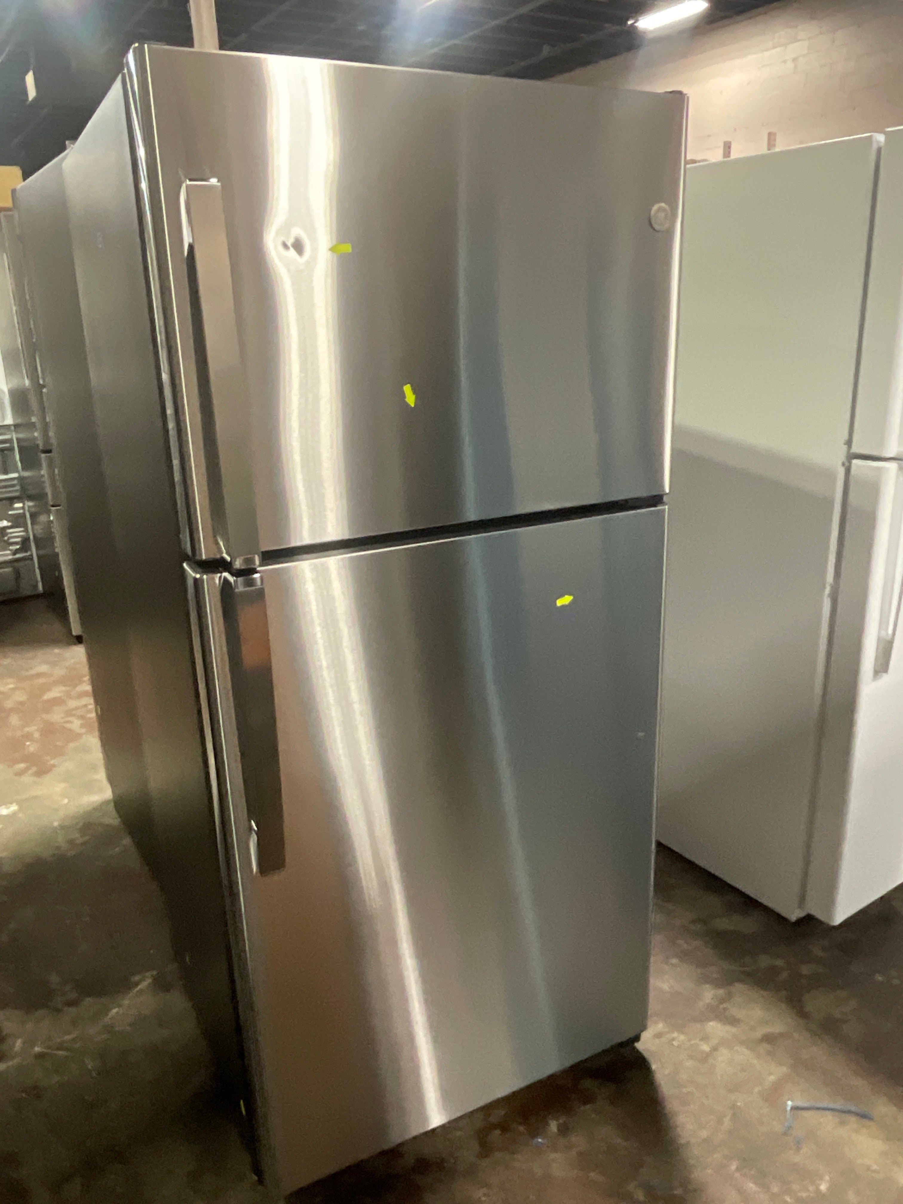 GE GE® ENERGY STAR® 19.2 Cu. Ft. Top-Freezer Refrigerator