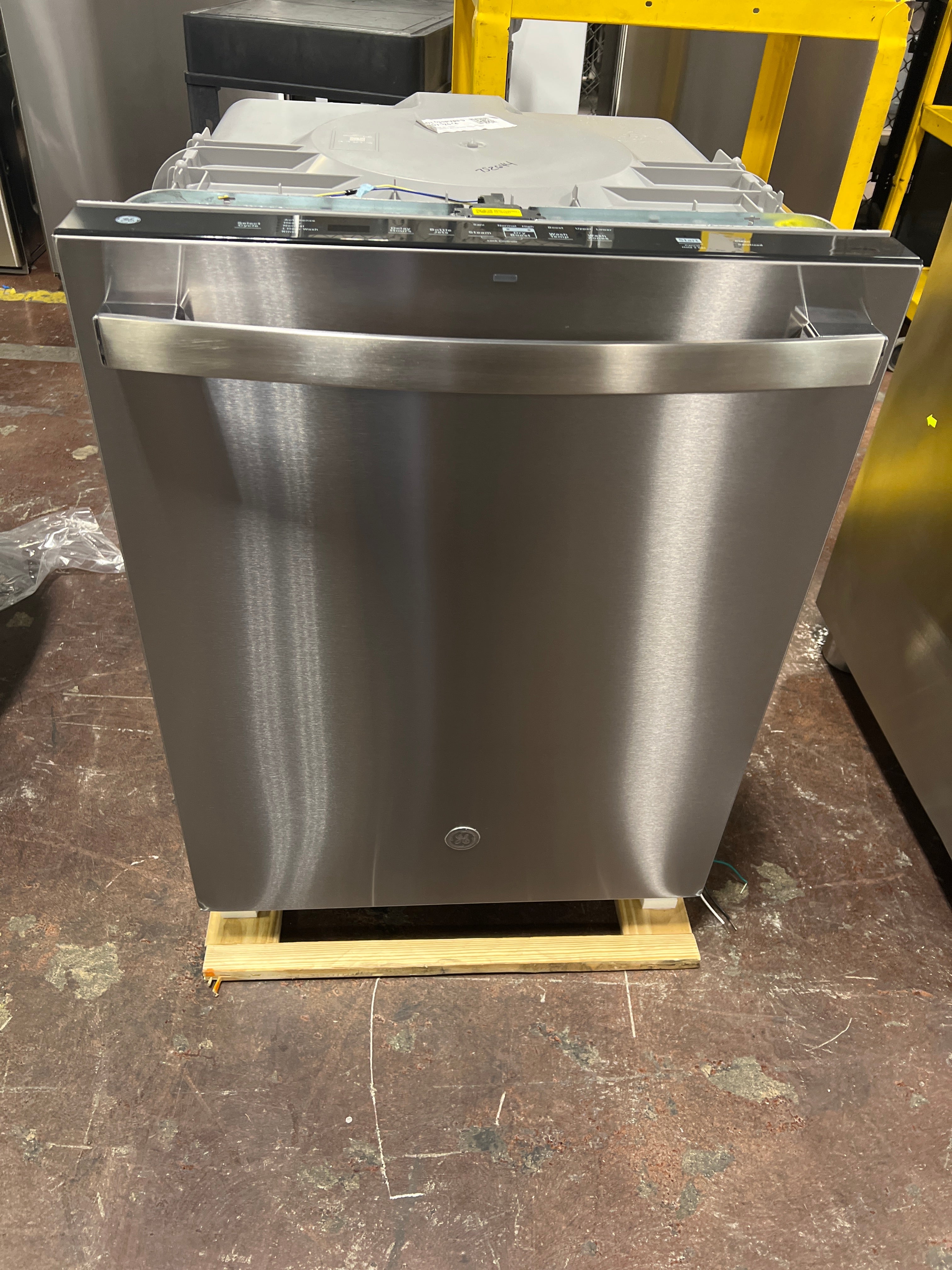 GE® ENERGY STAR® Top Control with Plastic Interior Dishwasher with Sanitize Cycle & Dry Boost