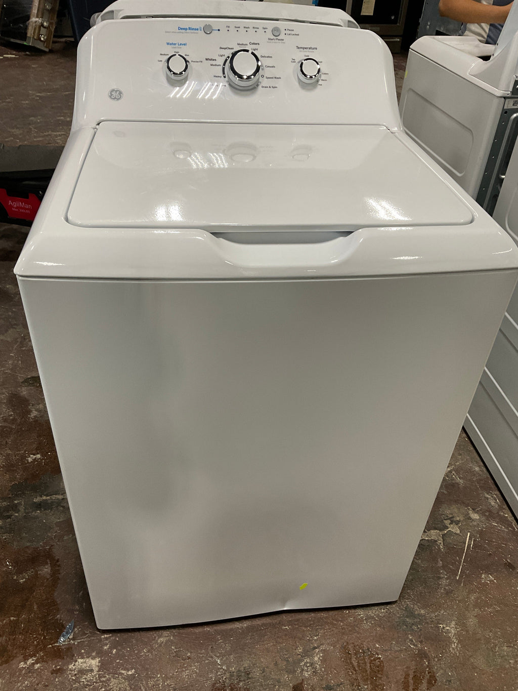 GE GE® 4.0 cu. ft. Capacity Washer with Stainless Steel Basket and Water Level Control