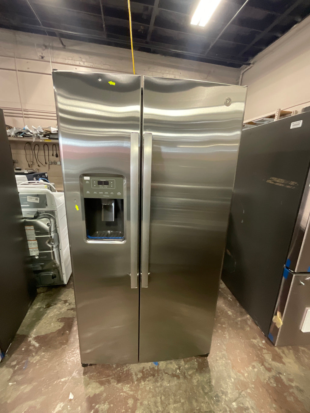 GE 25.3 Cu. Ft. Side-By-Side Refrigerator