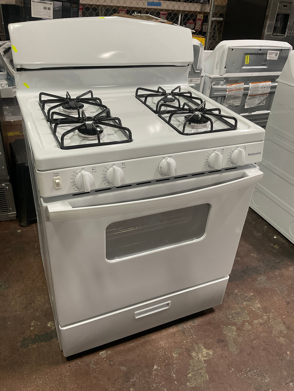 Hotpoint® 30" Free-Standing Front Control Gas Range