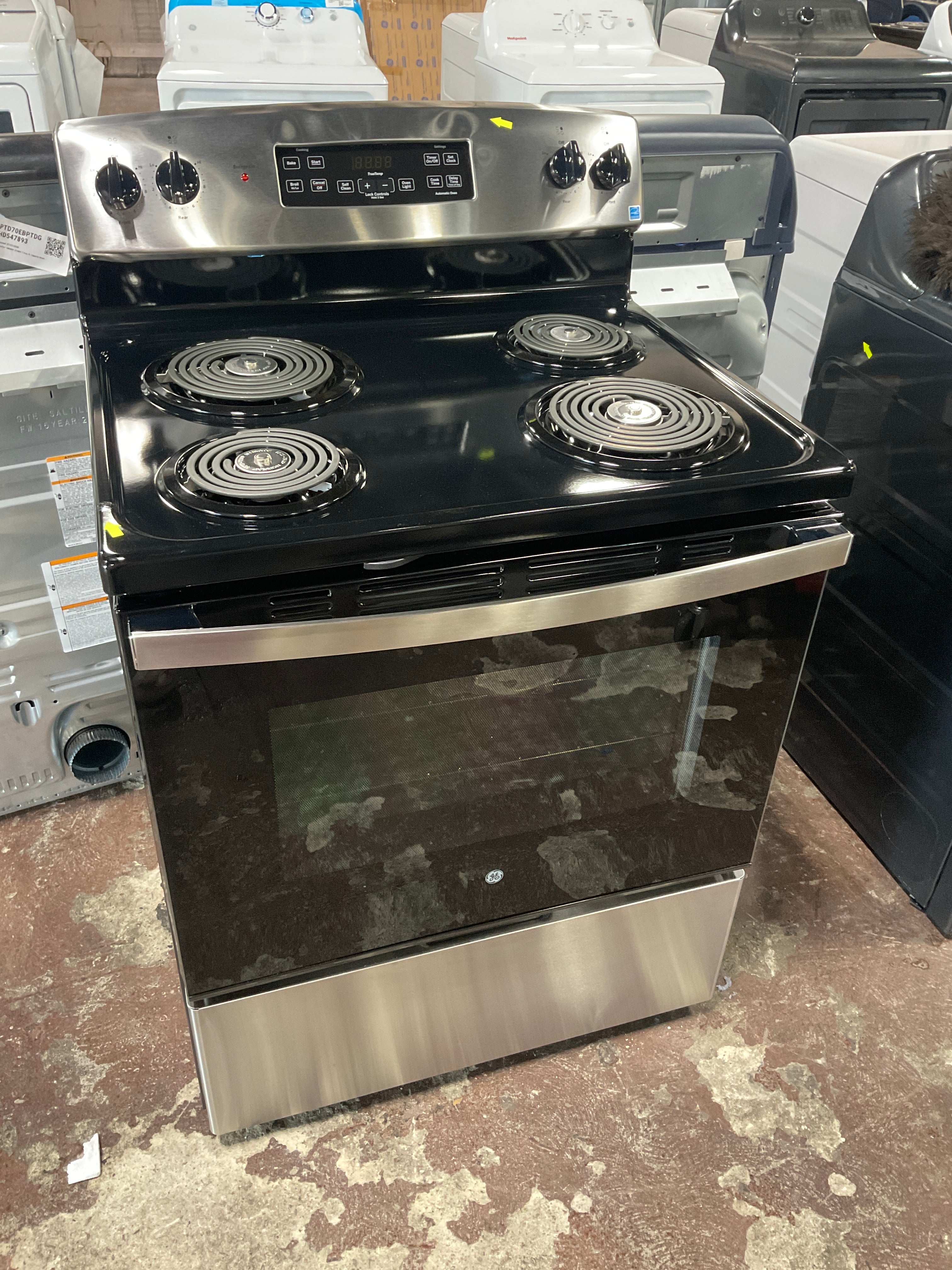 GE GE® ENERGY STAR® 30" Free-Standing Self-Clean Electric Range