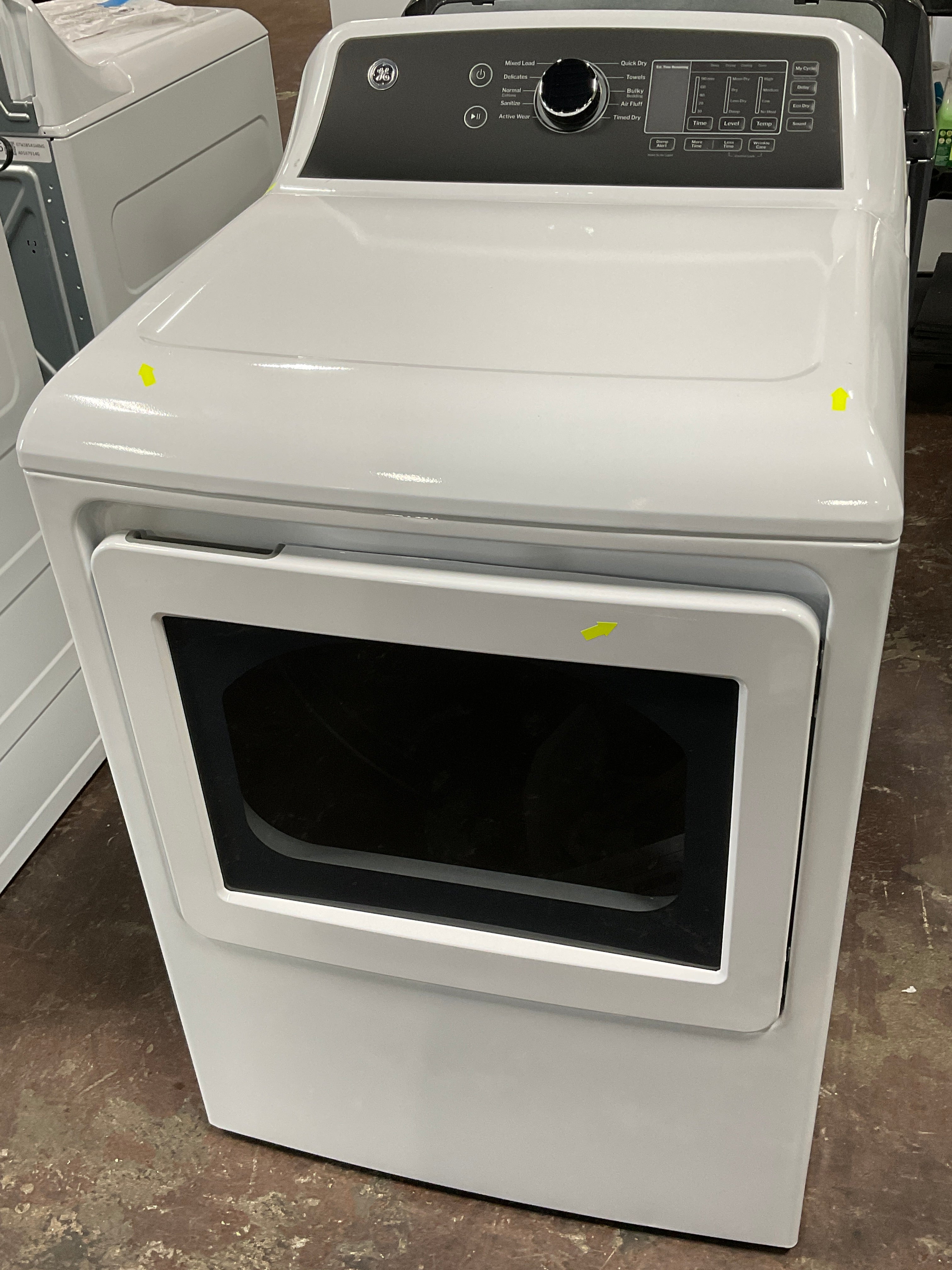 GE® 7.4 cu. ft. Capacity Gas Dryer with Up To 120 ft. Venting and Sensor Dry