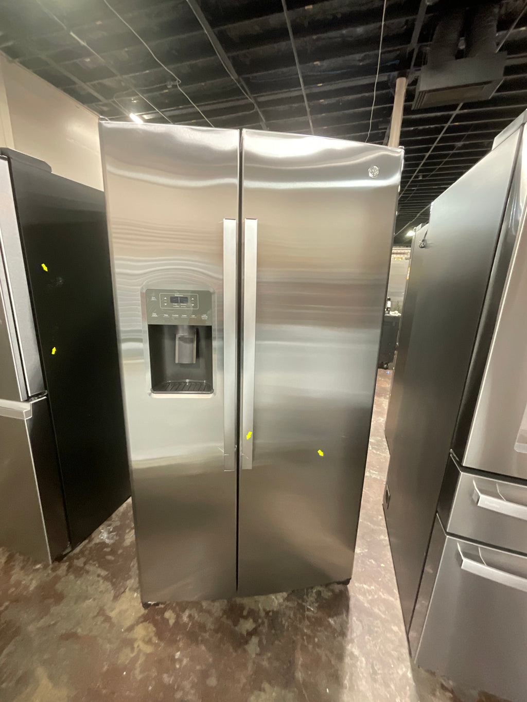 GE® ENERGY STAR® 25.3 Cu. Ft. Side-By-Side Refrigerator