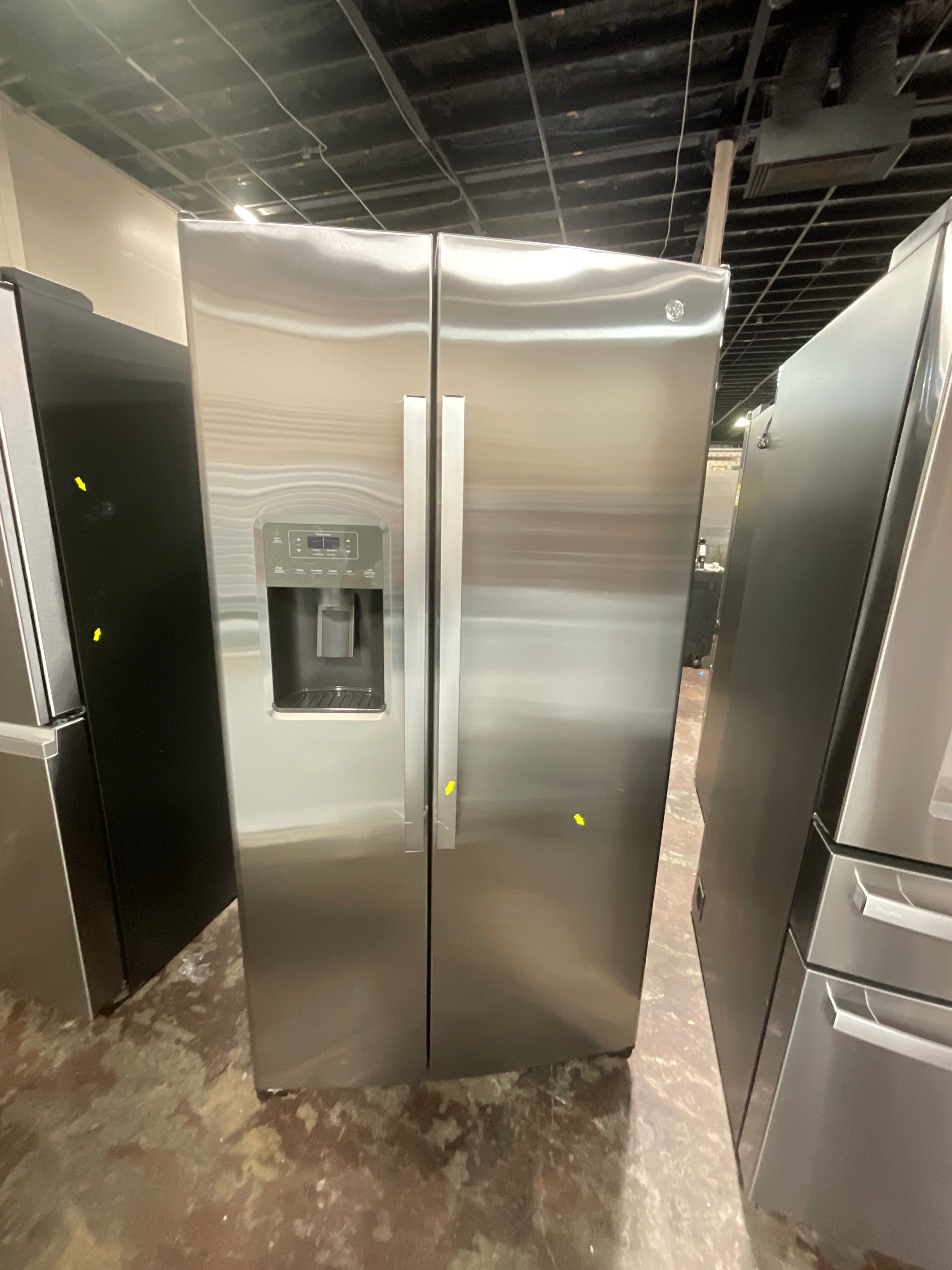 GE® ENERGY STAR® 25.3 Cu. Ft. Side-By-Side Refrigerator