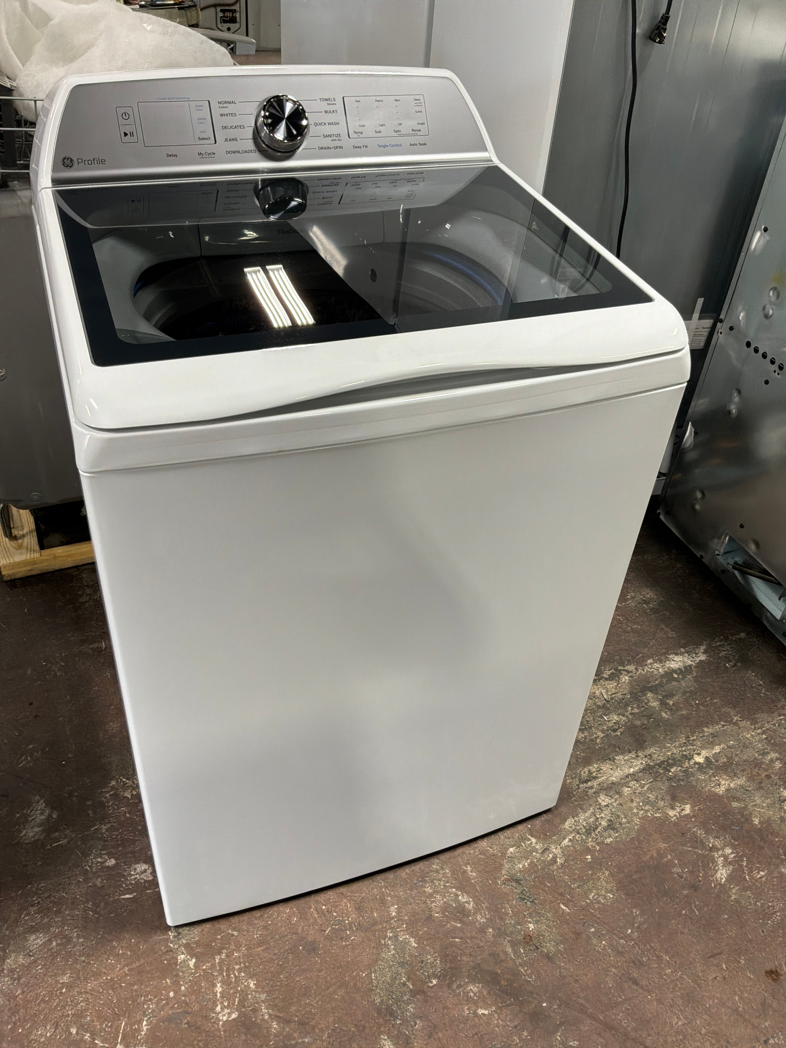 GE Profile™ ENERGY STAR® 5.0 cu. ft. Capacity Washer with Smarter Wash Technology and FlexDispense™
