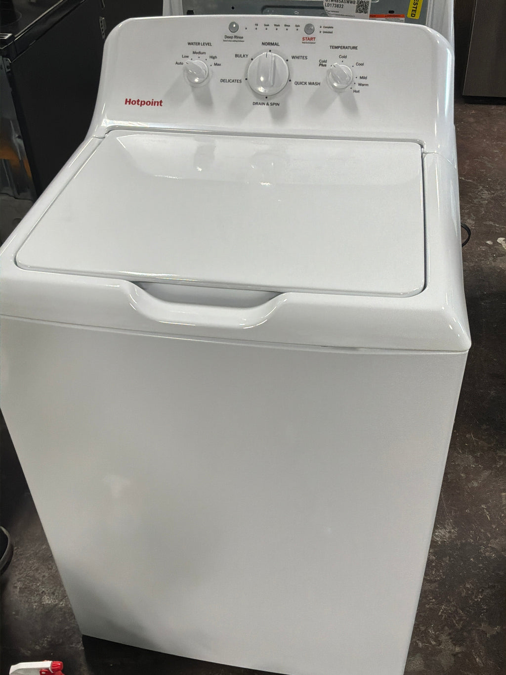 Hotpoint® 4.0 cu. ft. Capacity Washer with Stainless Steel Basket,Cold Plus and Water Level Control