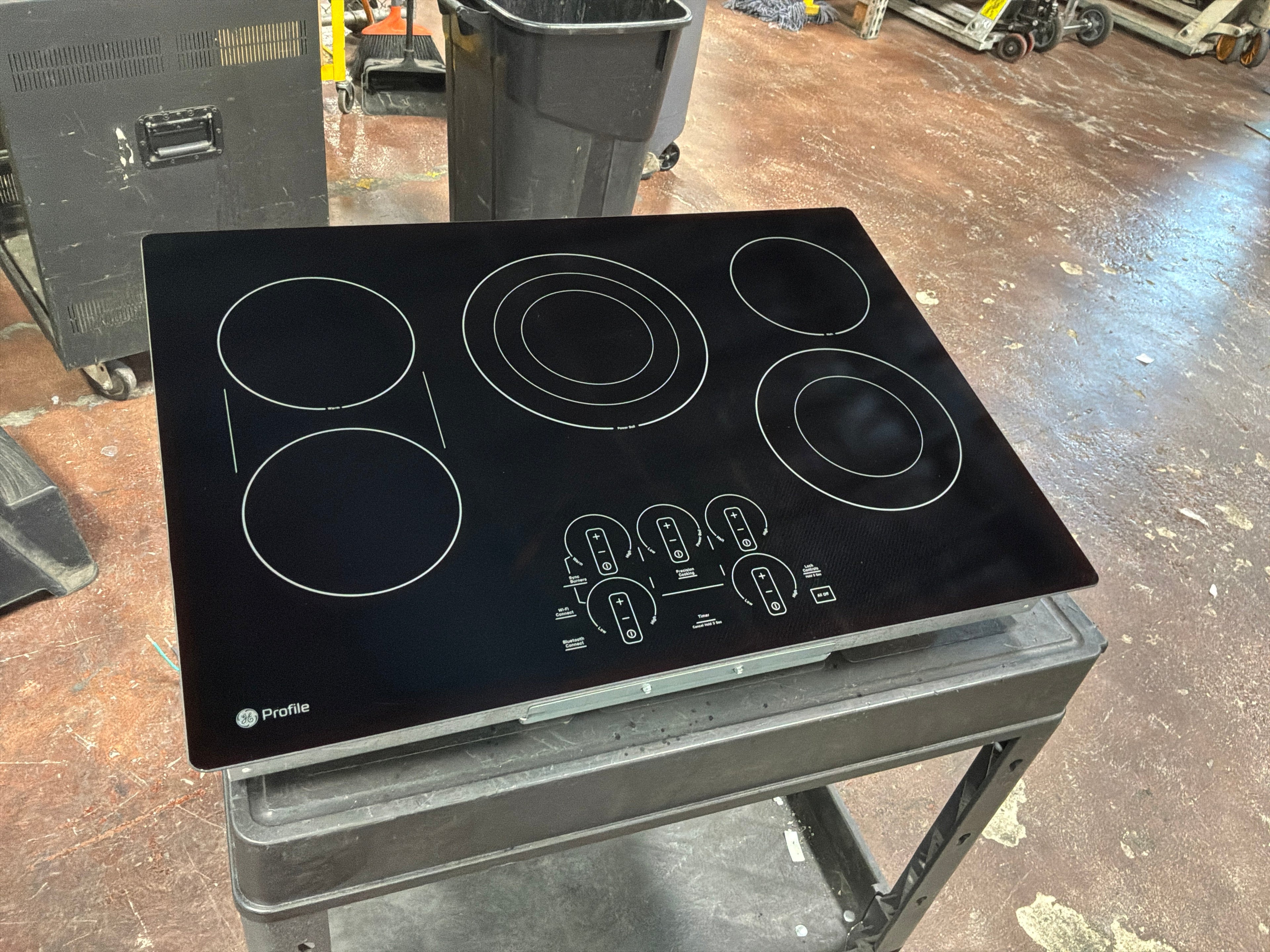 GE Profile™ 30" Built-In Touch Control Electric Cooktop