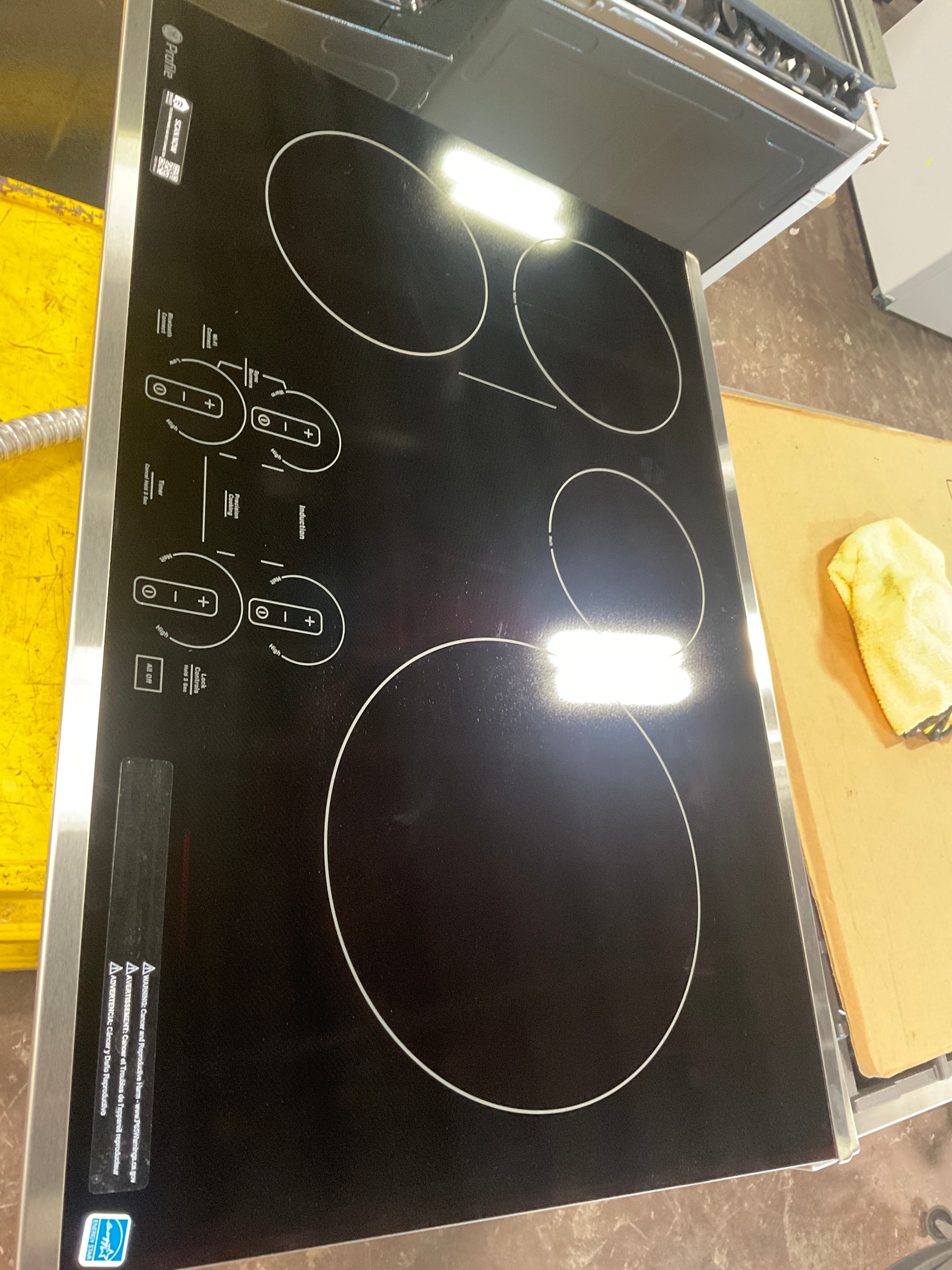 GE Profile™ ENERGY STAR® 30" Built-In Touch Control Induction Cooktop