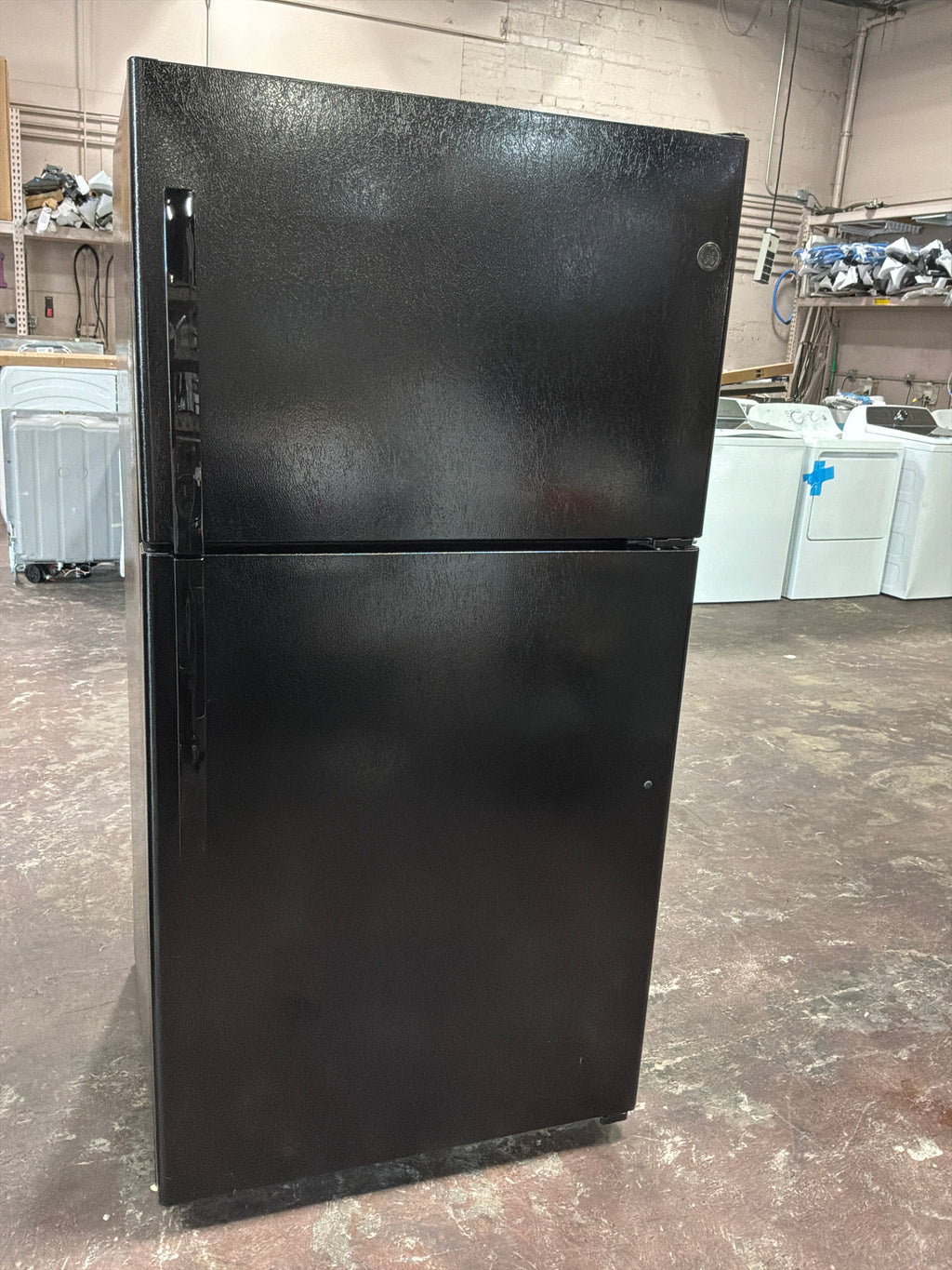 GE® ENERGY STAR® 21.9 Cu. Ft. Top-Freezer Refrigerator