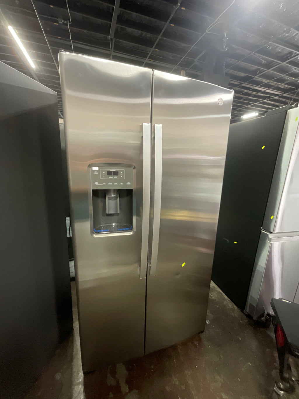 GE 25.3 Cu. Ft. Side-By-Side Refrigerator