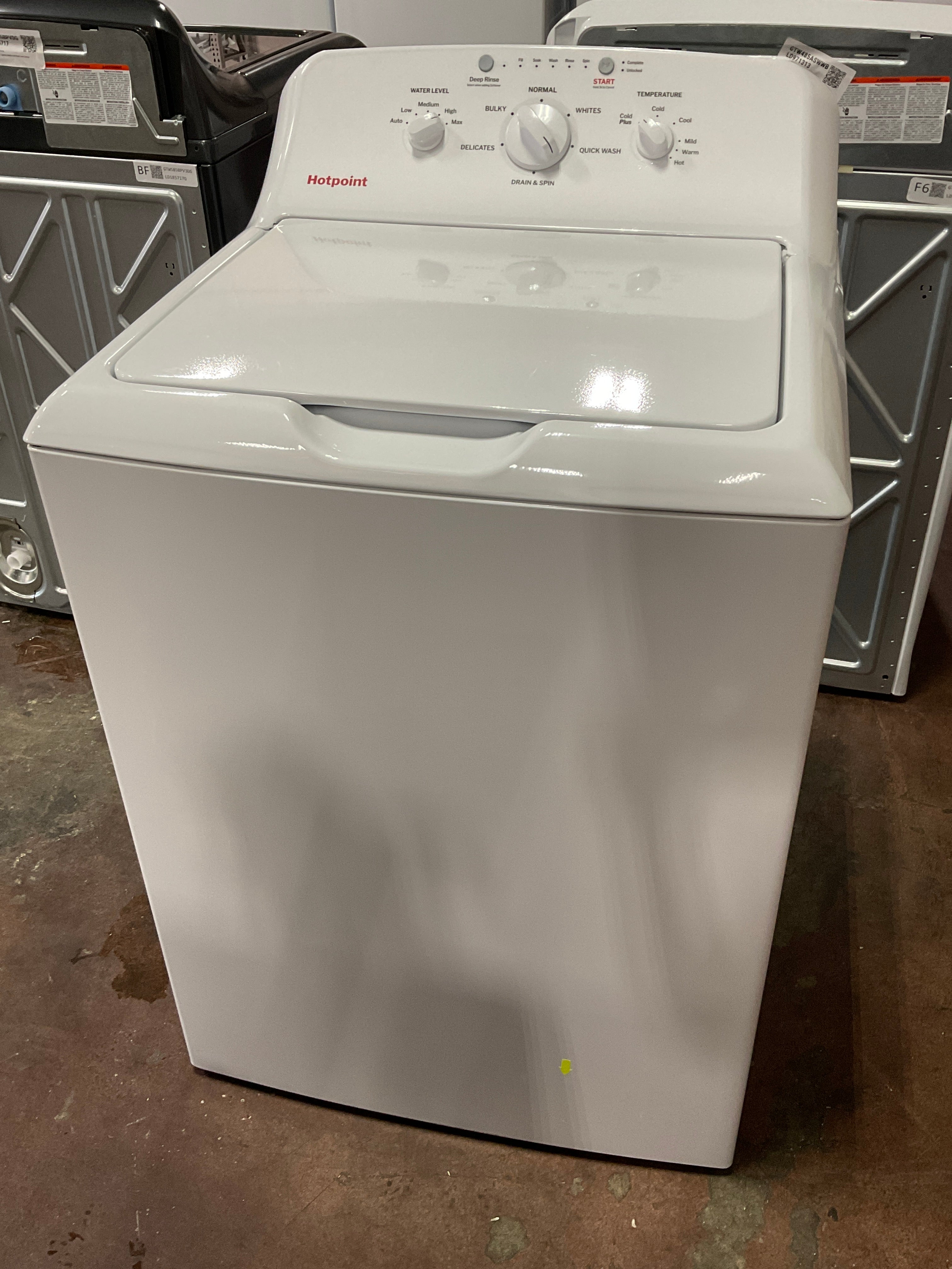 Hotpoint® 4.0 cu. ft. Capacity Washer with Stainless Steel Basket,Cold Plus and Water Level Control