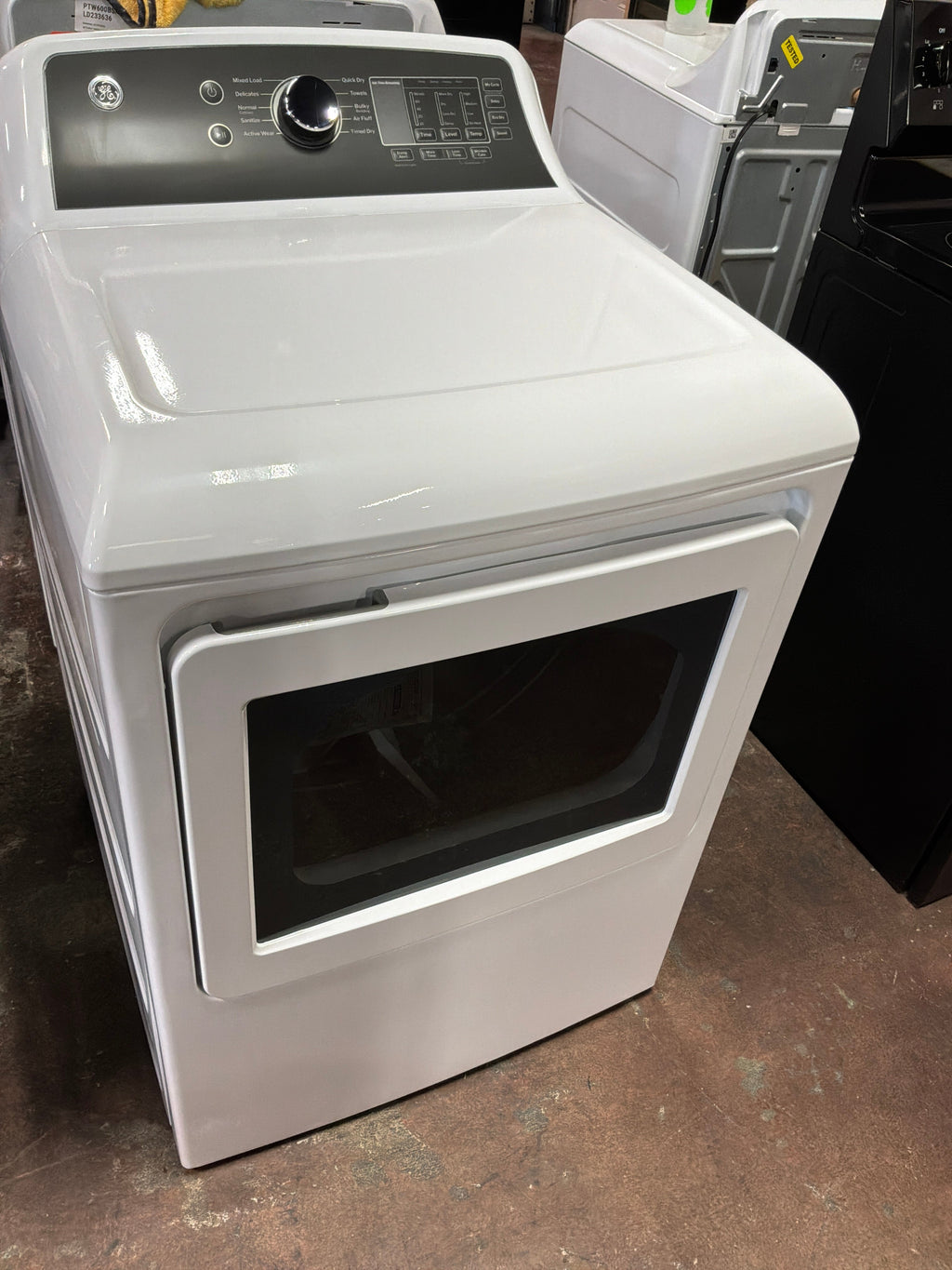 GE GE® 7.4 cu. ft. Capacity Electric Dryer with Up To 120 ft. Venting and Sensor Dry