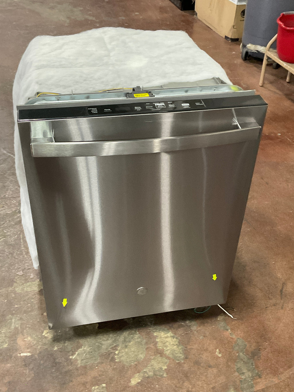GE ENERGY STAR Top Control with Plastic Interior Dishwasher with Sanitize Cycle & Dry Boost