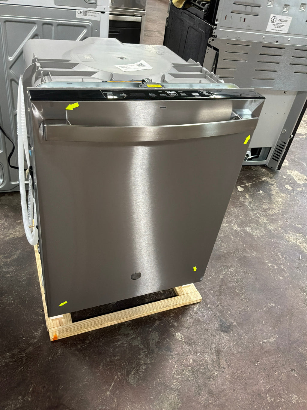 GE ENERGY STAR Top Control with Plastic Interior Dishwasher with Sanitize Cycle & Dry Boost