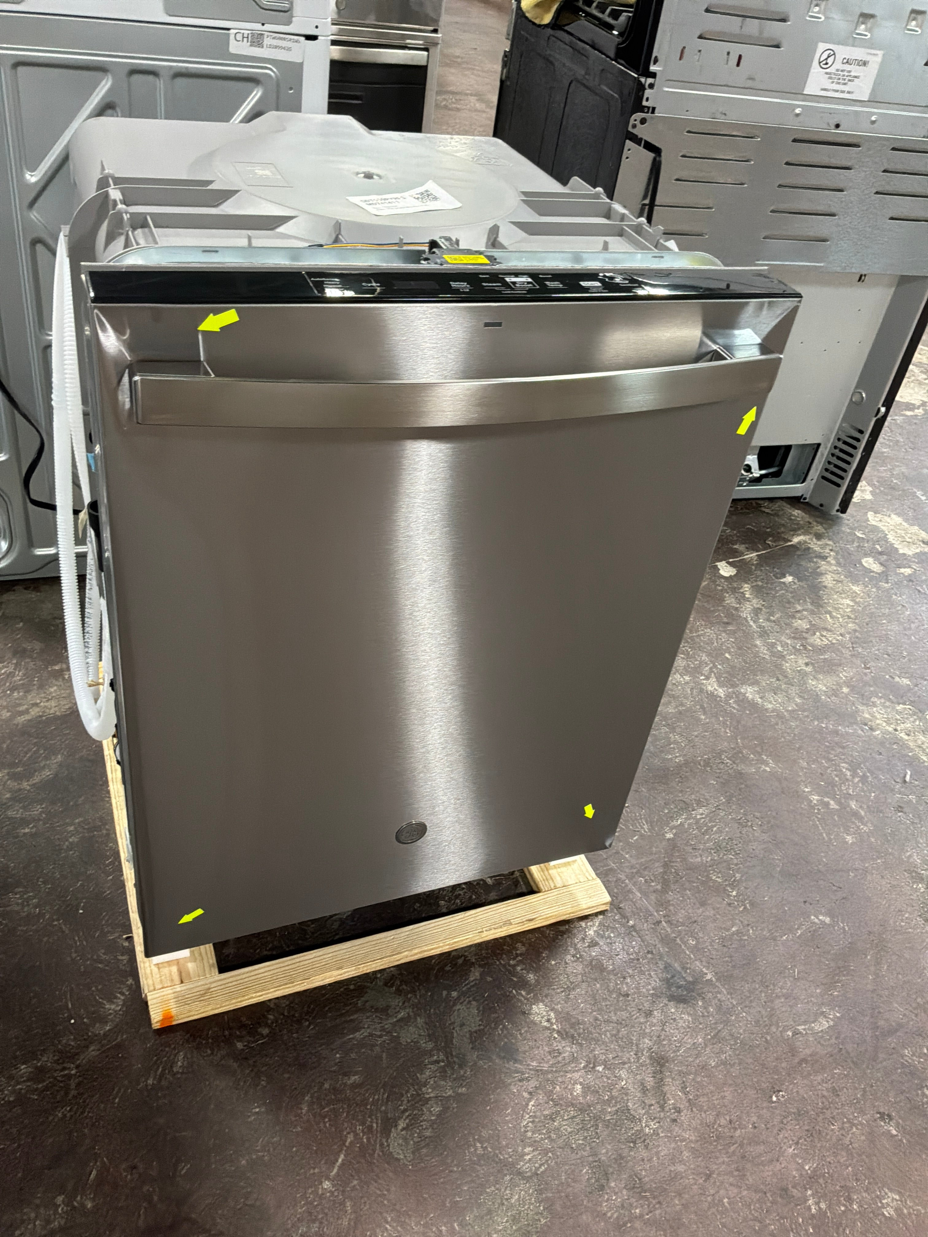 GE ENERGY STAR Top Control with Plastic Interior Dishwasher with Sanitize Cycle & Dry Boost