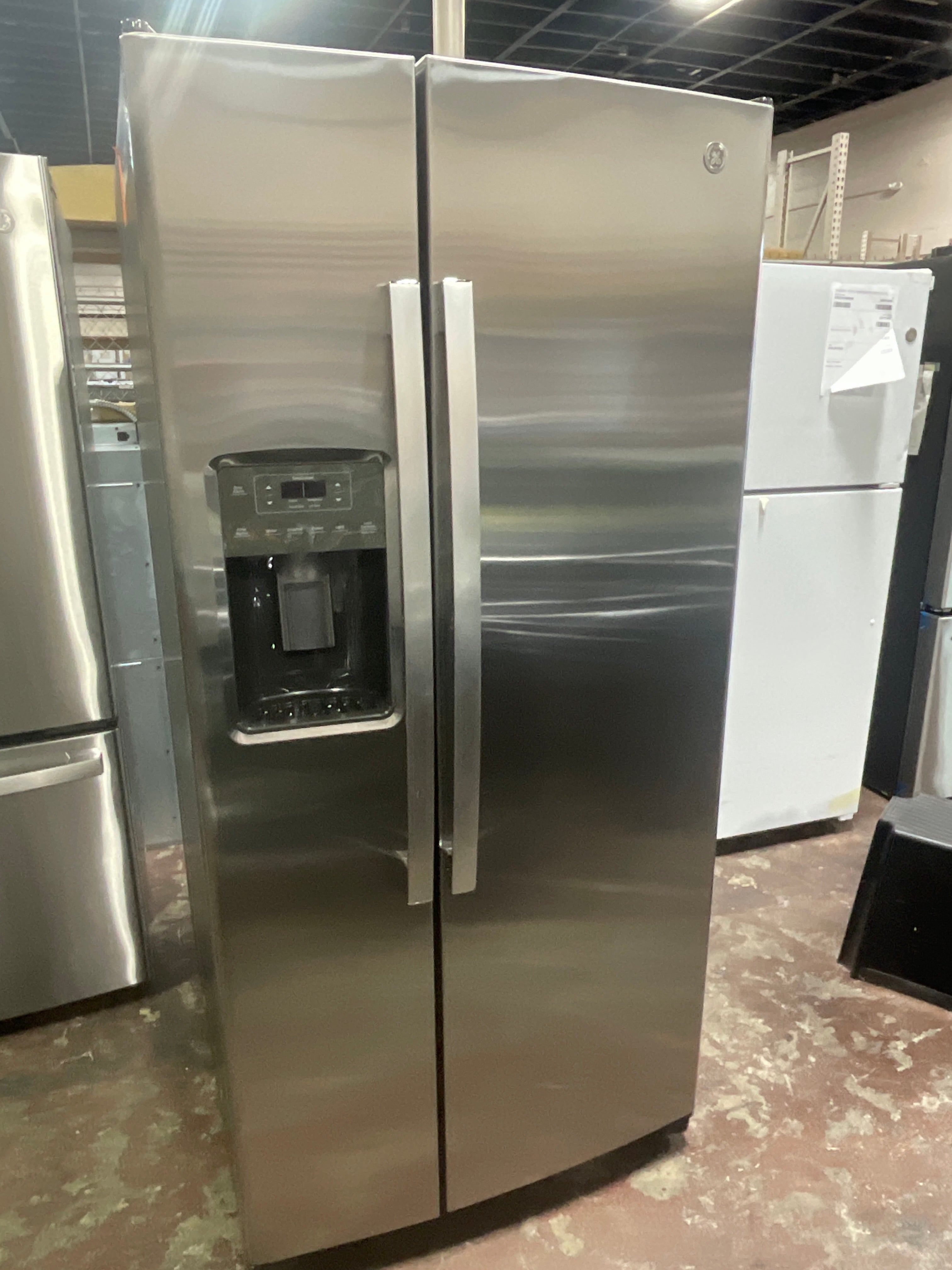 GE 23.0 Cu. Ft. Side-By-Side Refrigerator