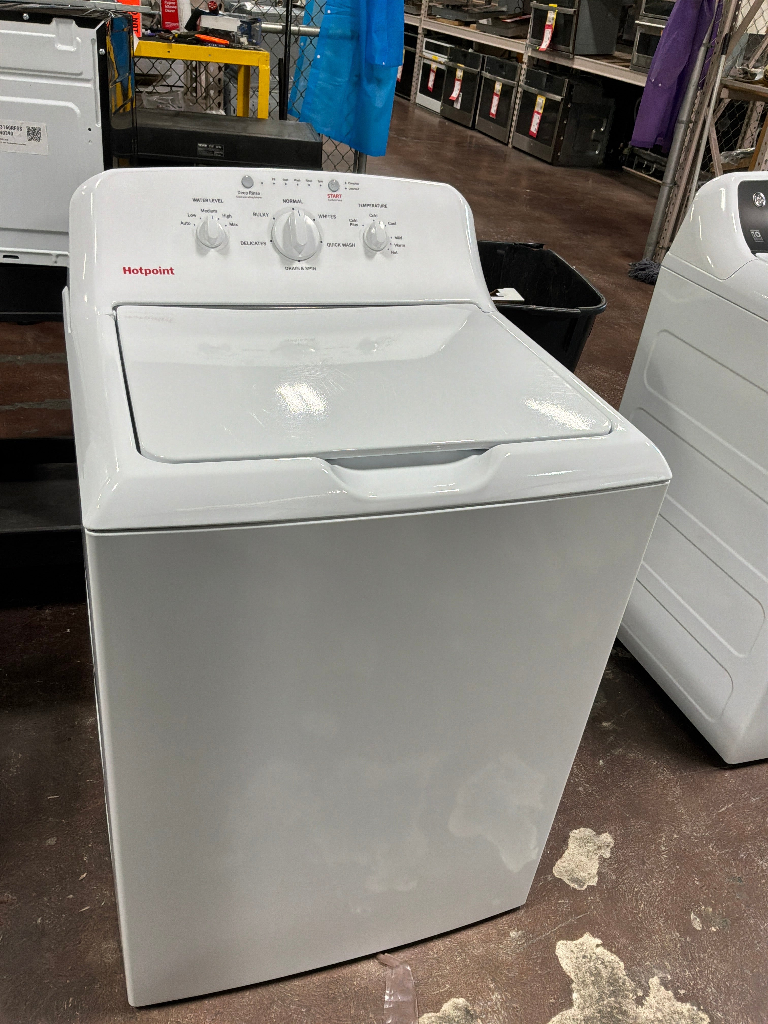 Hotpoint® 4.0 cu. ft. Capacity Washer with Stainless Steel Basket,Cold Plus and Water Level Control