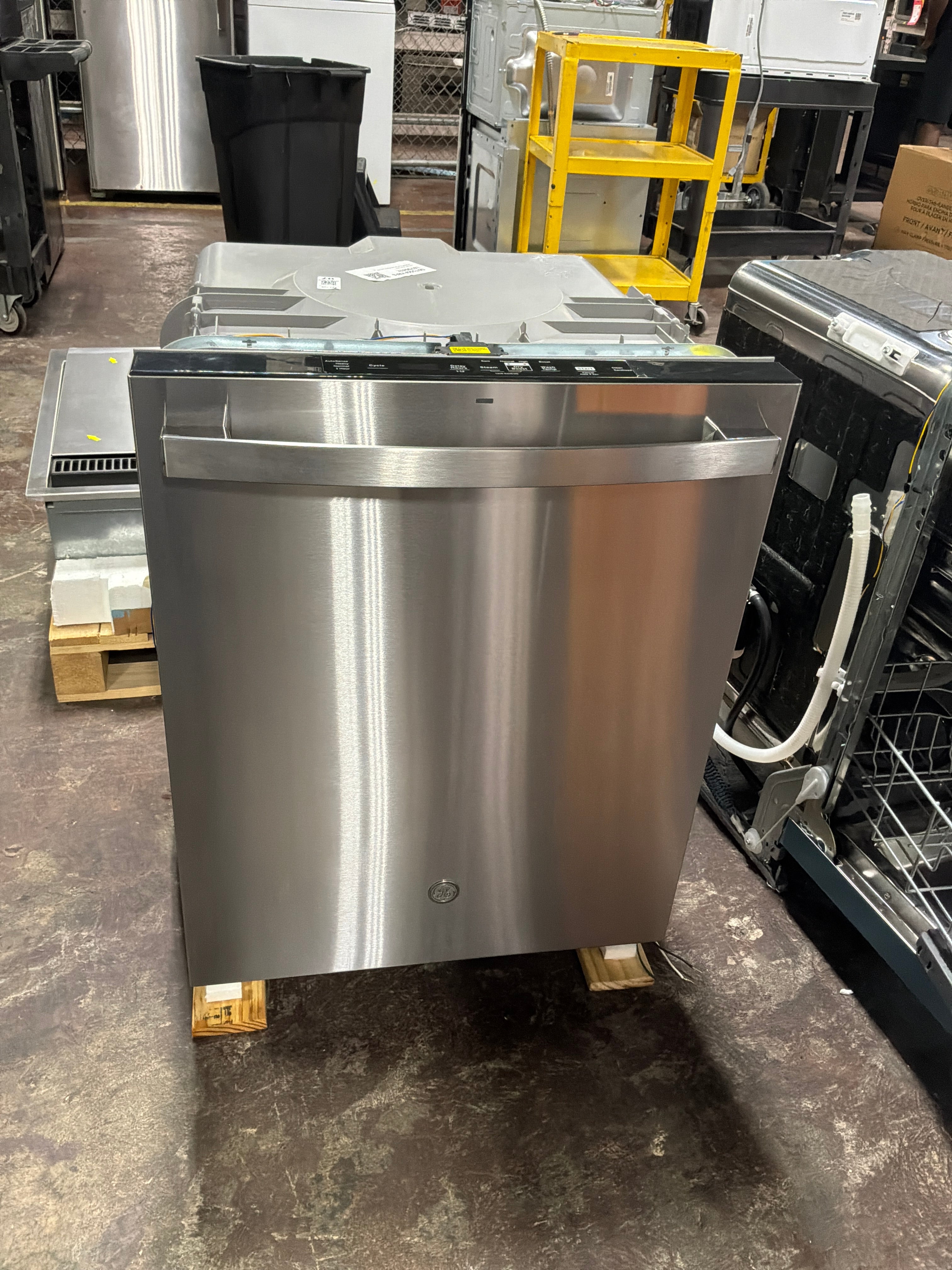 GE ENERGY STAR Top Control with Plastic Interior Dishwasher with Sanitize Cycle & Dry Boost
